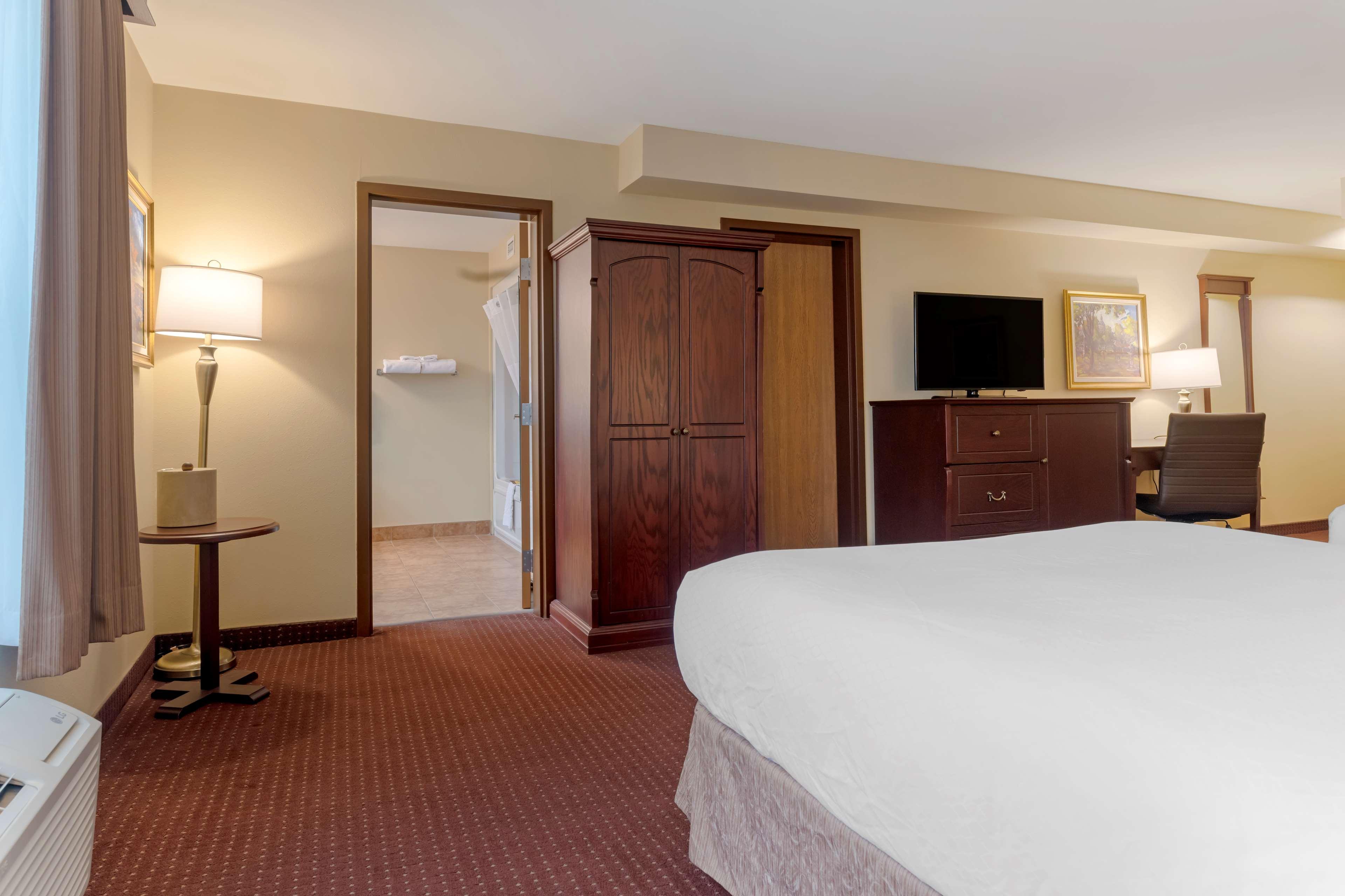 Suite Two Queen Beds