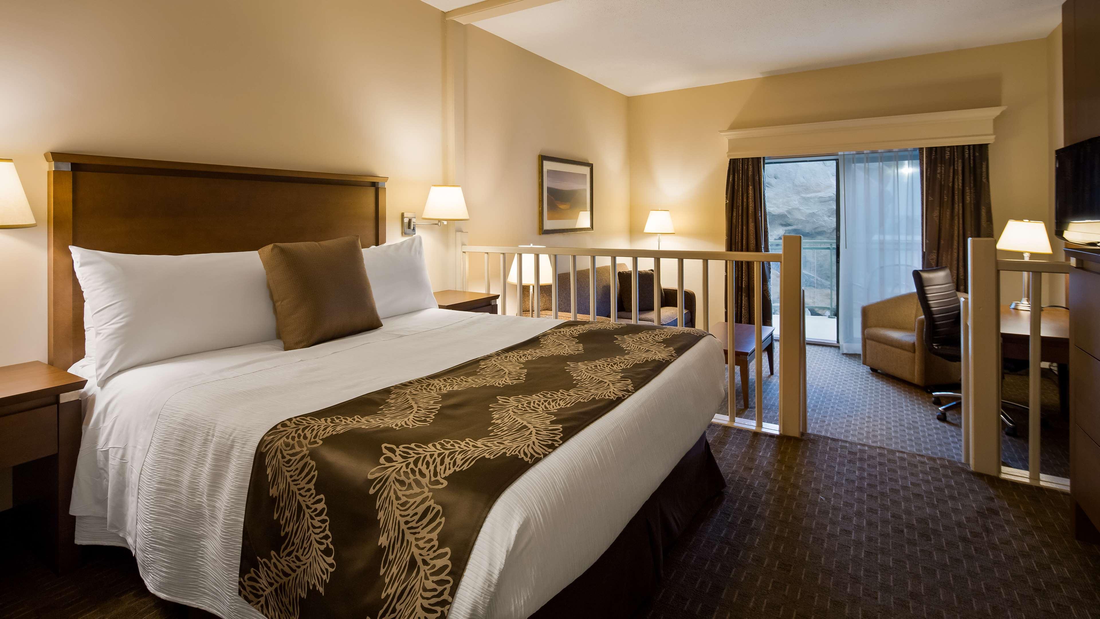 Suite Queen Size Bed