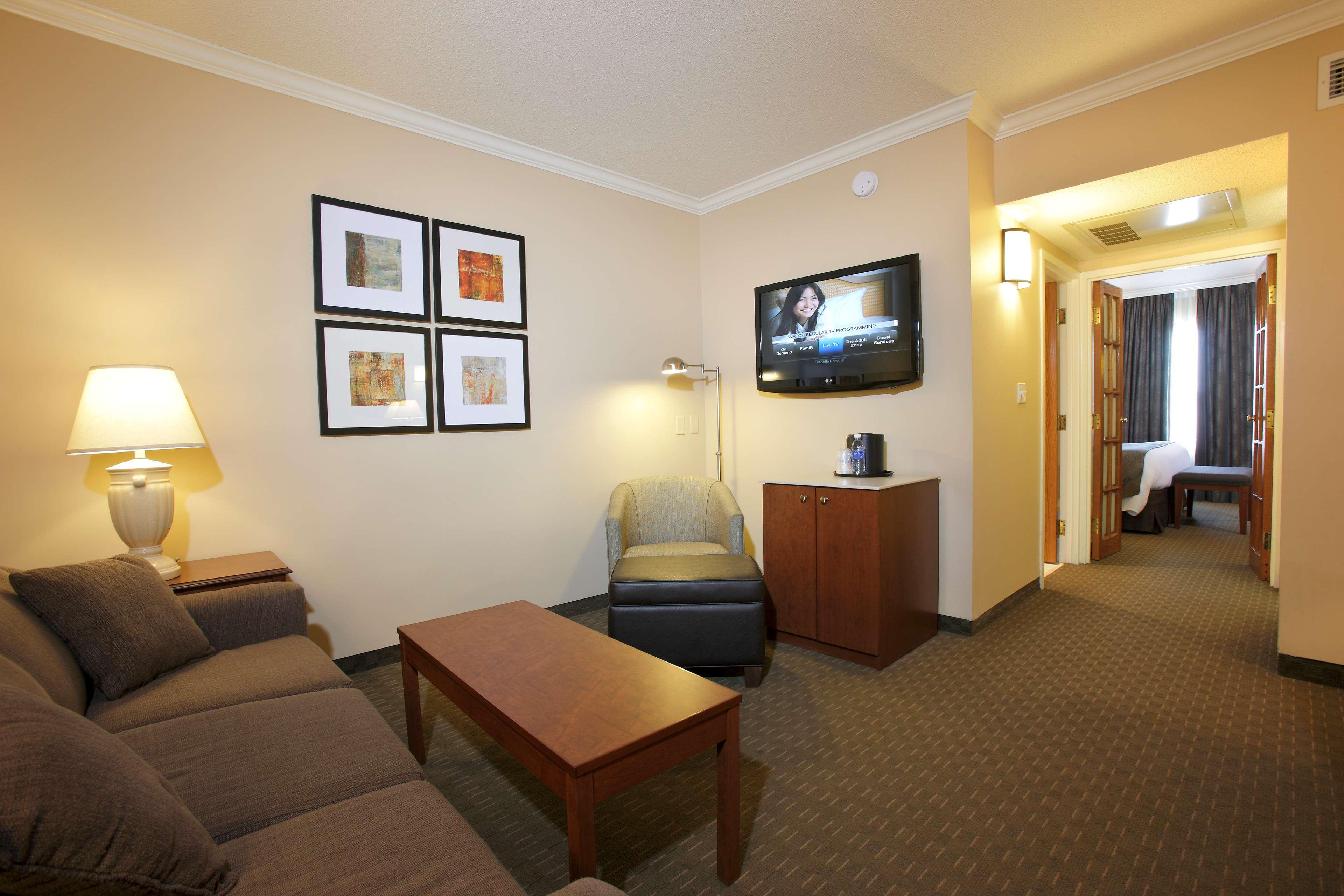 Suite King Size Bed