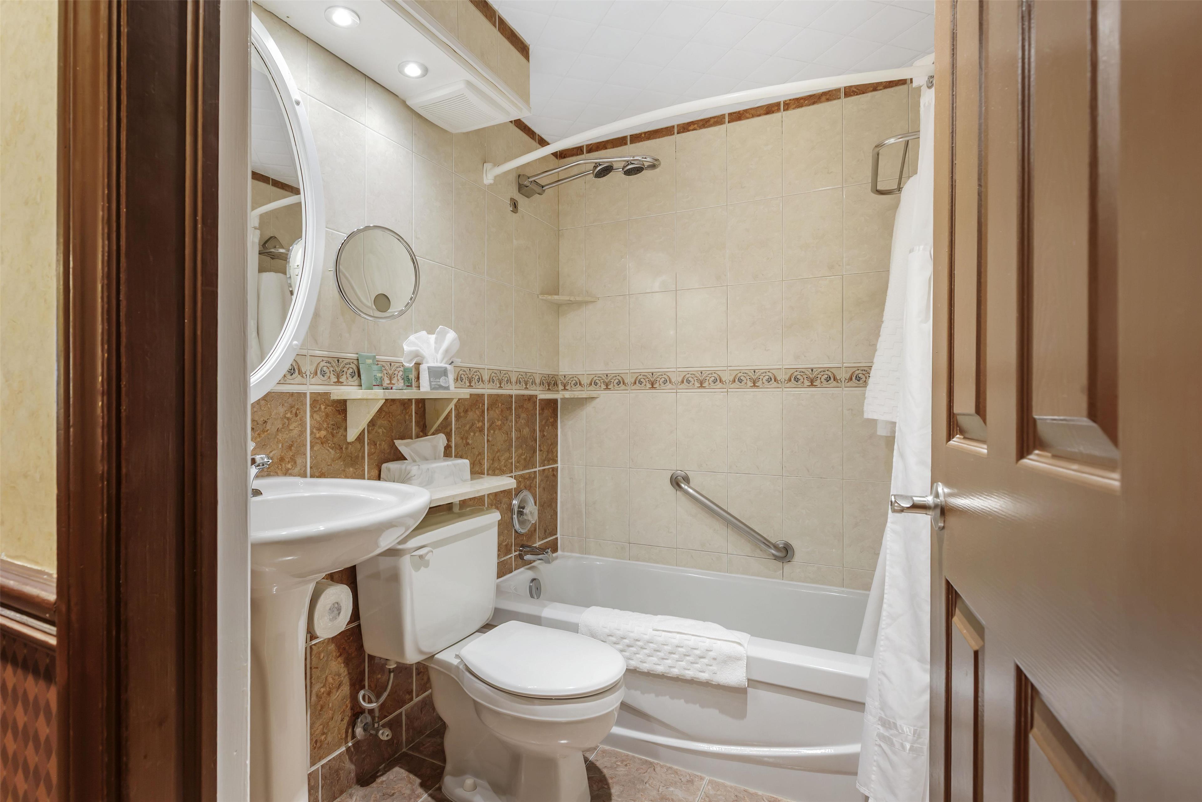 Double Queen Bed Non Smoking