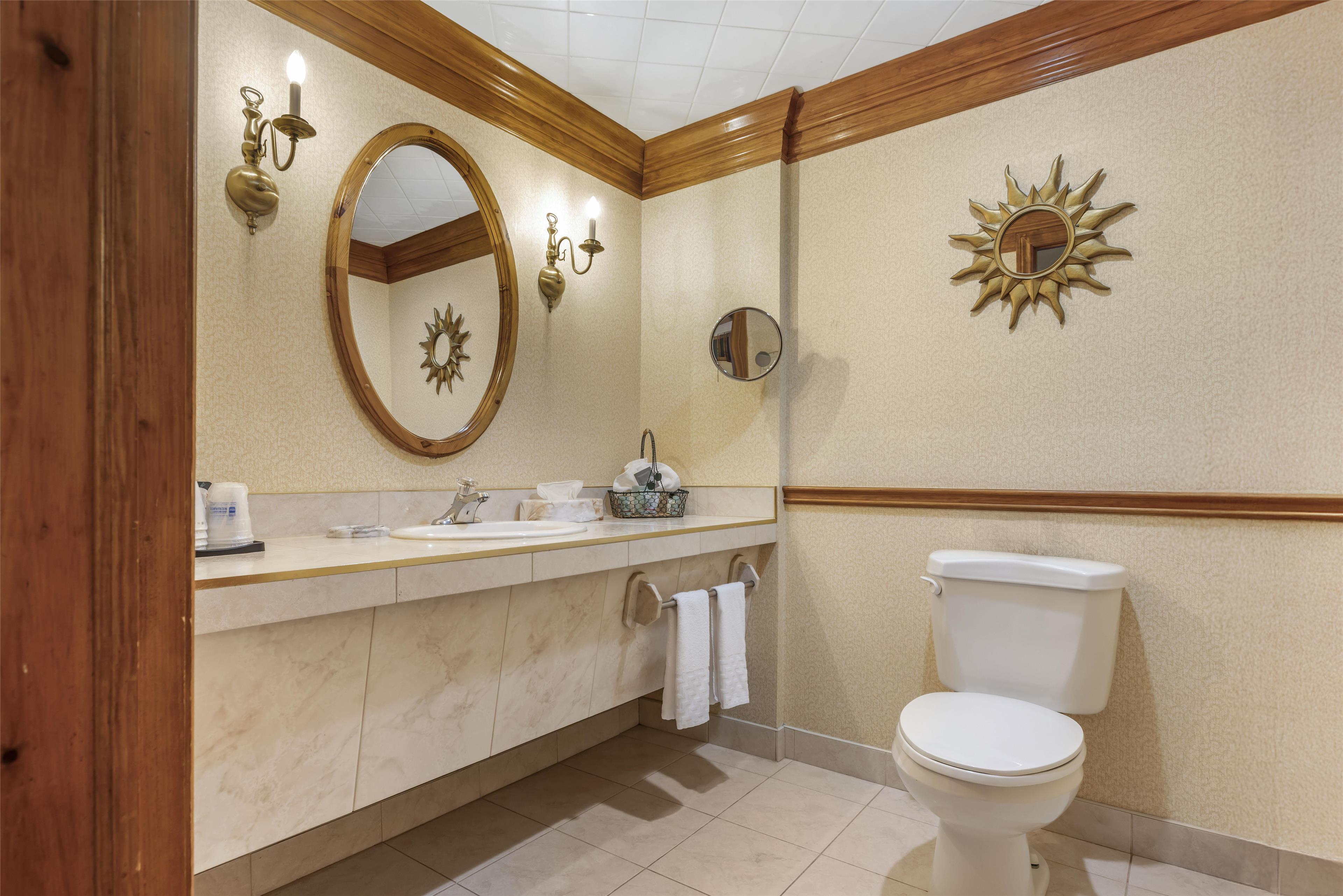 Suite Queen Bed Non Smoking