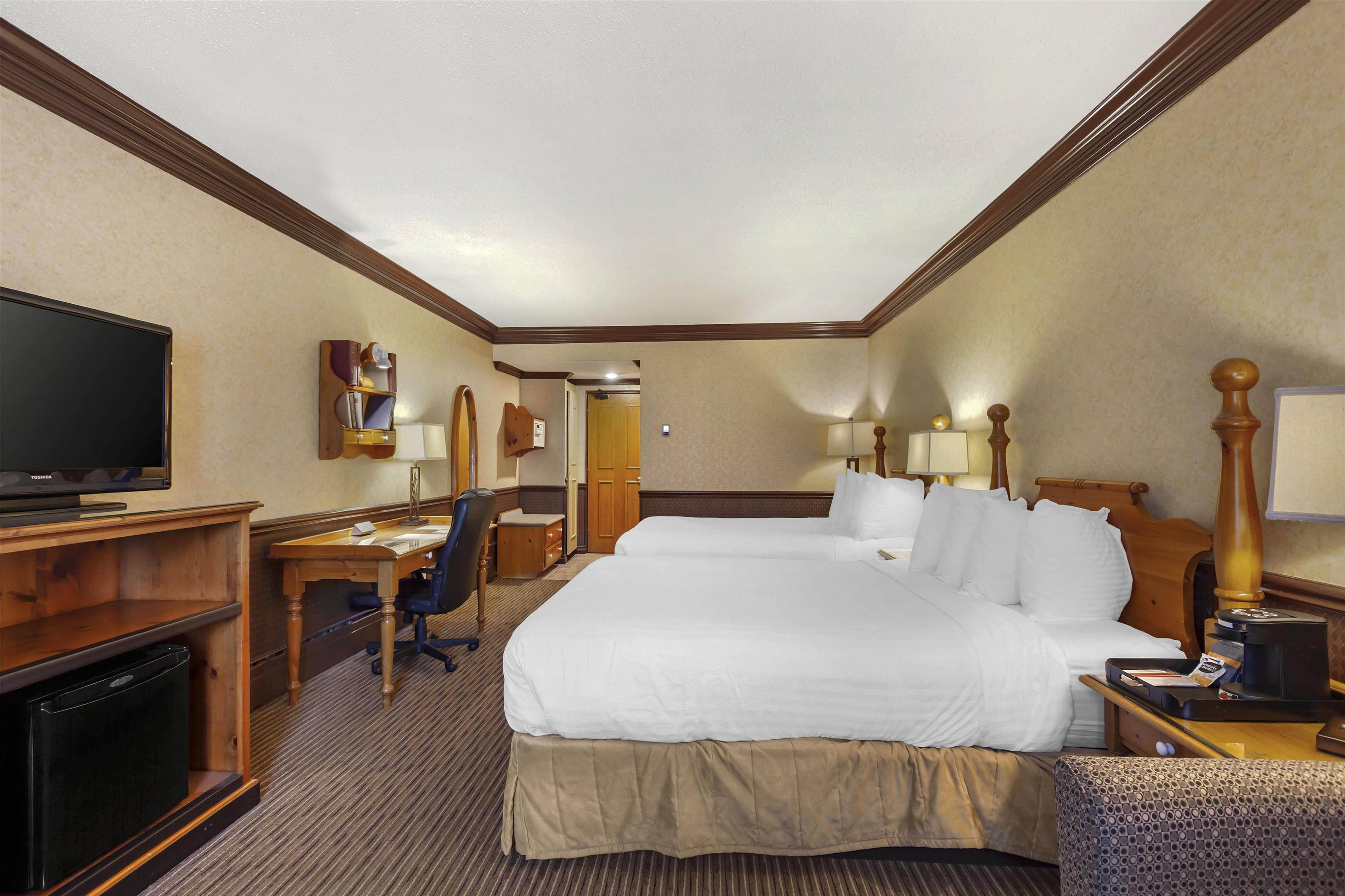 Quadruple Two Queen Beds Non Smoking