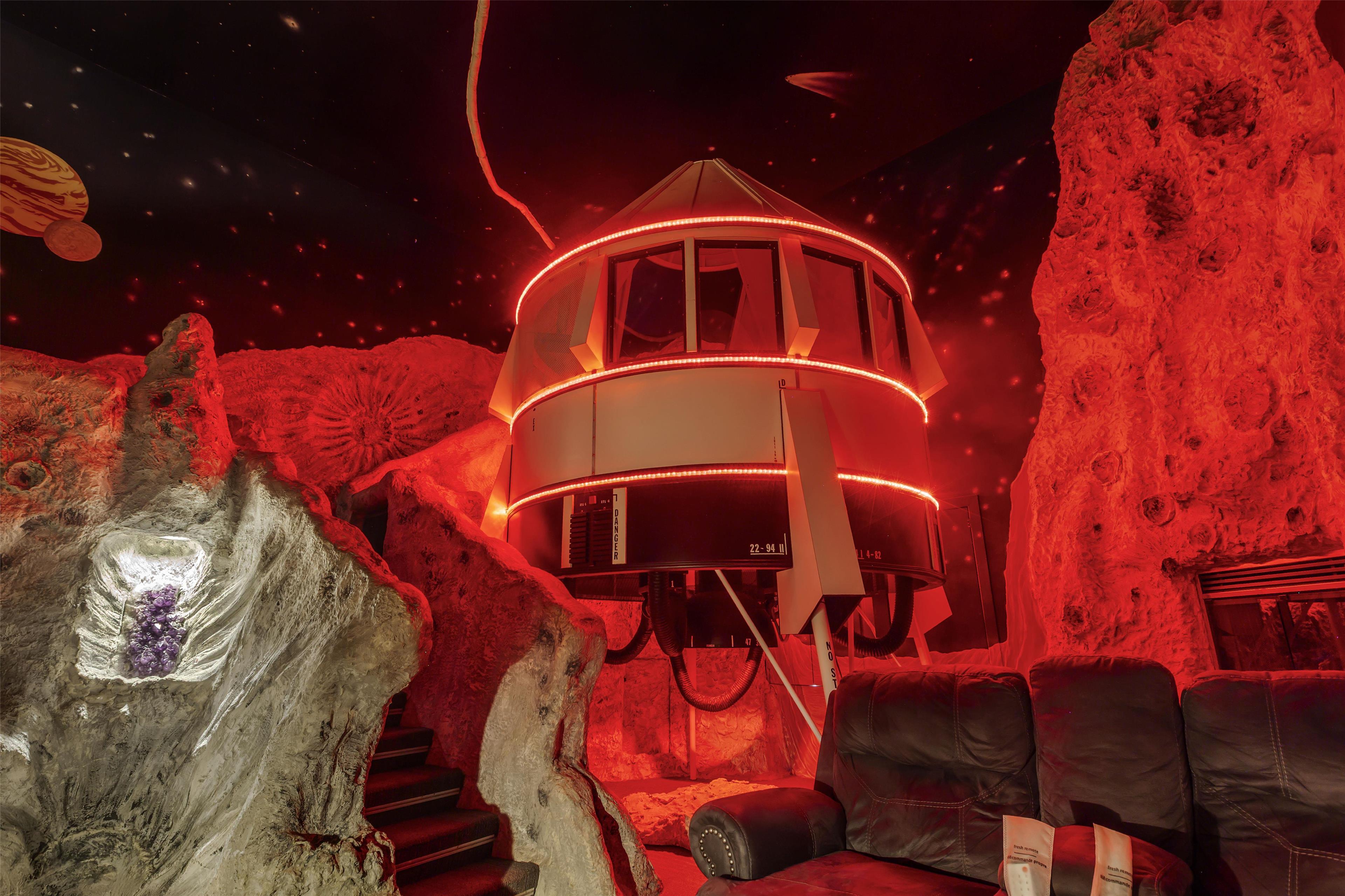 Suite Queen Size Bed