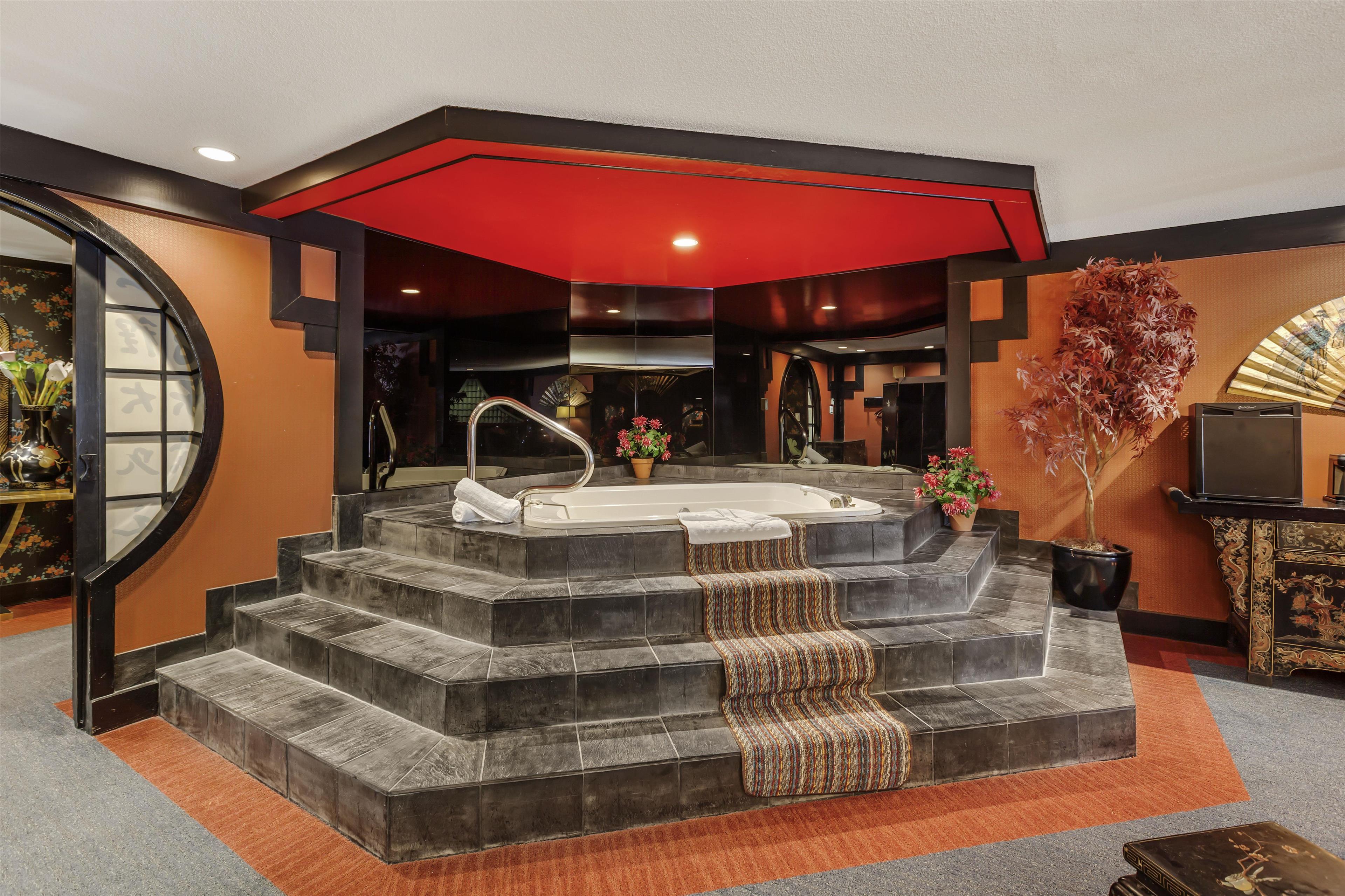 Suite Queen Size Bed