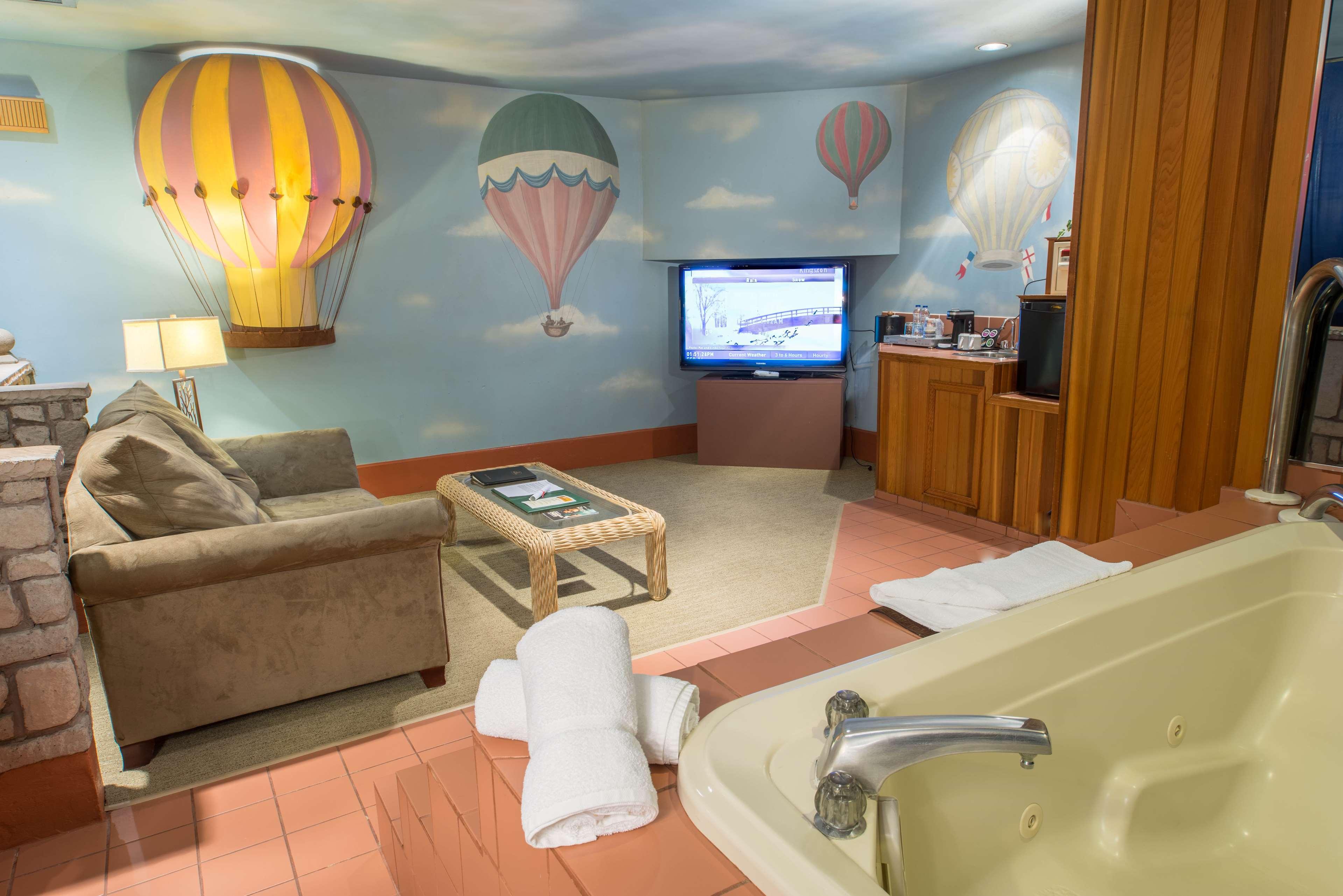 Suite Queen Size Bed