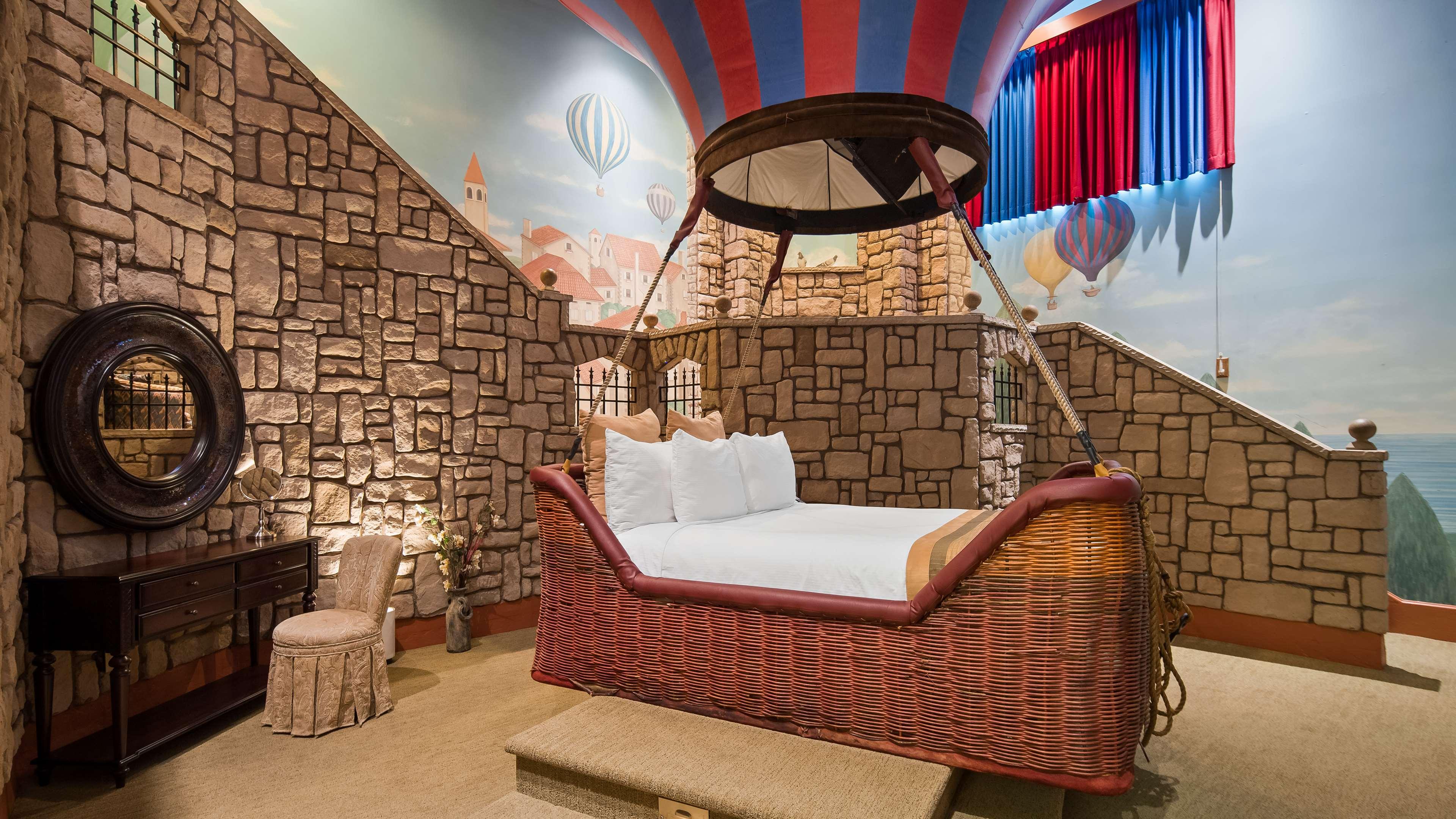 Suite Queen Size Bed