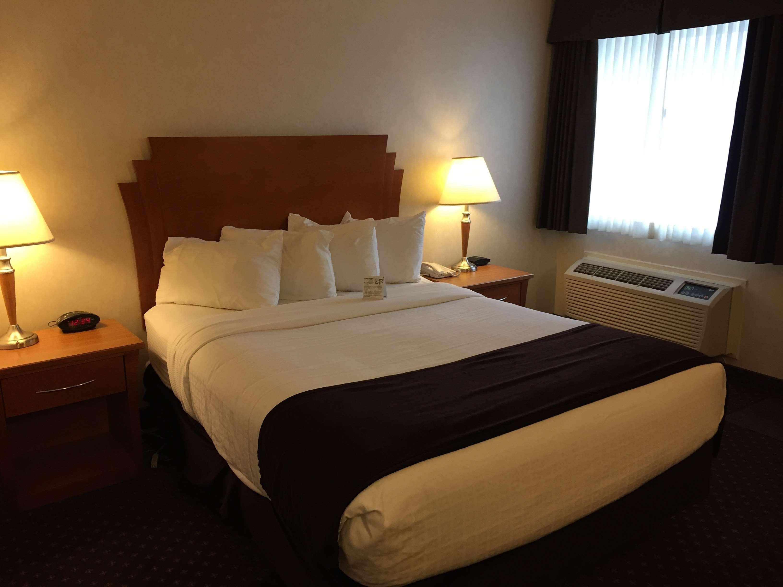 Double Queen Bed Non Smoking