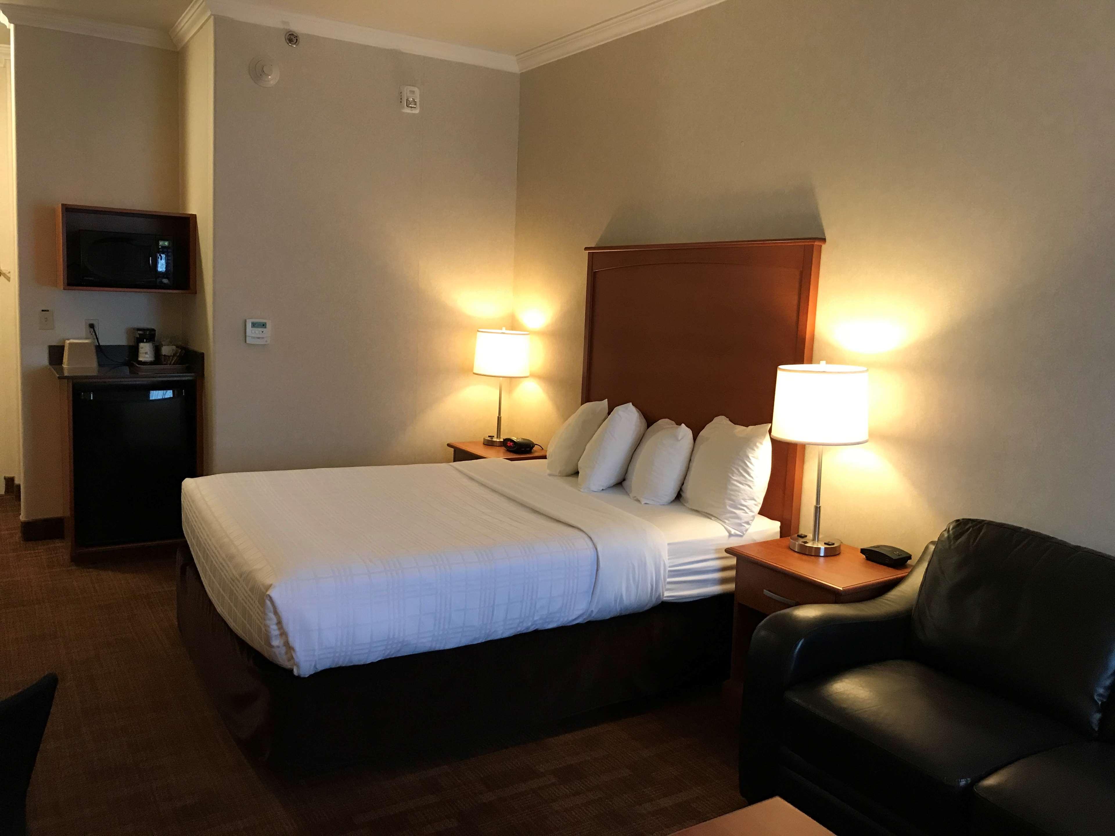 Quadruple Queen Bed Non Smoking