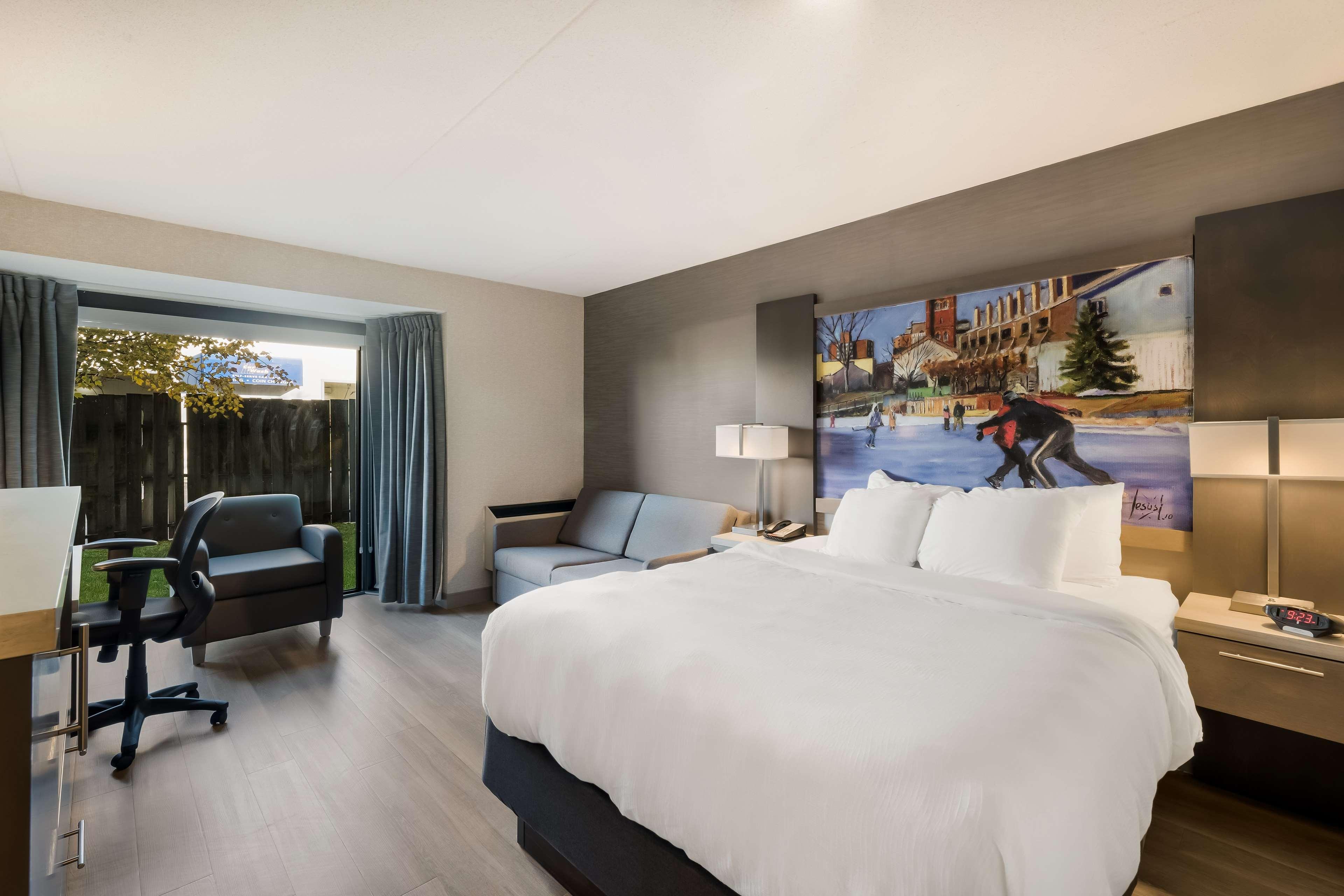 Room Accessible-queen Size Bed