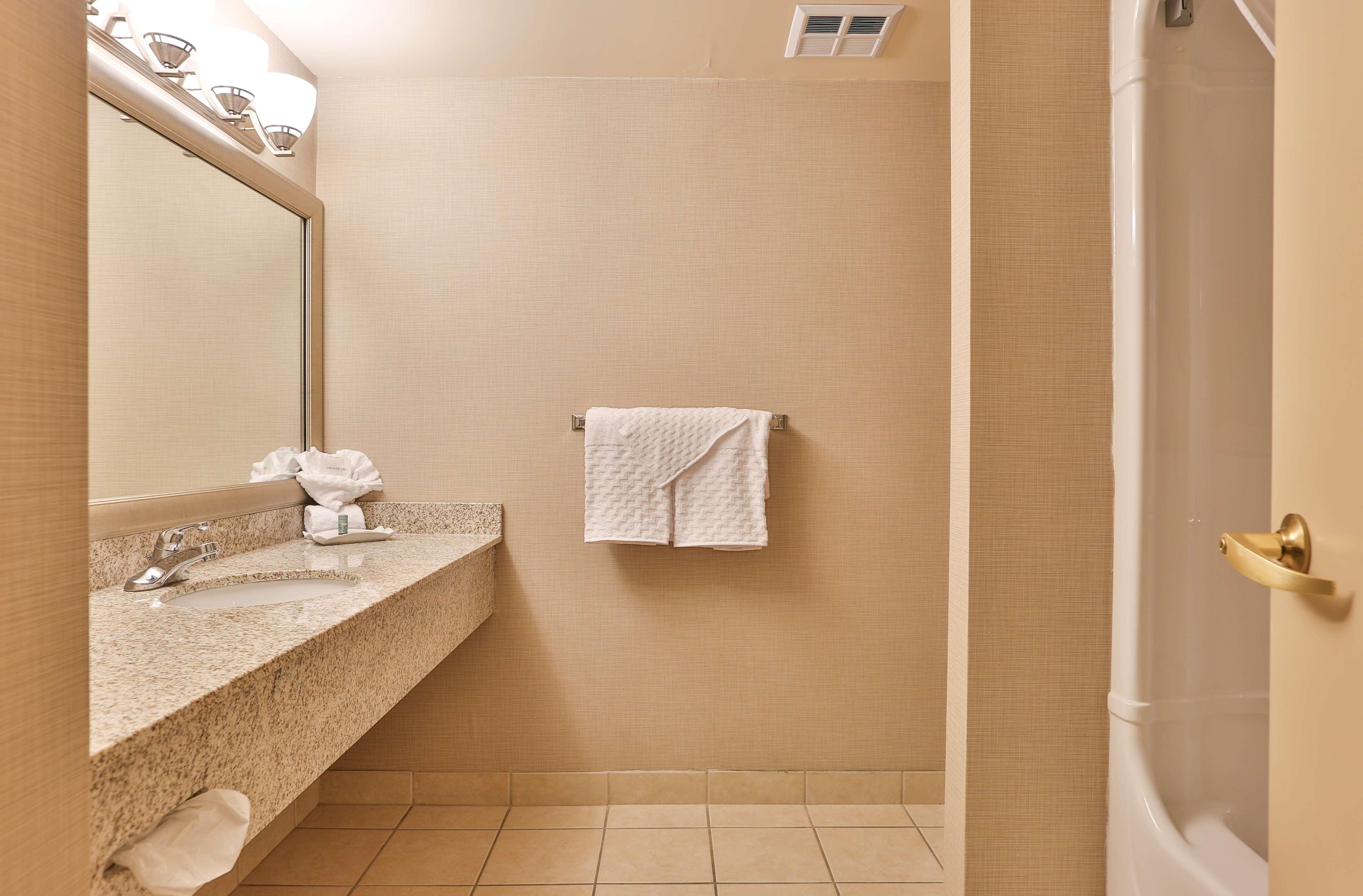 Quadruple Two Queen Beds Non Smoking