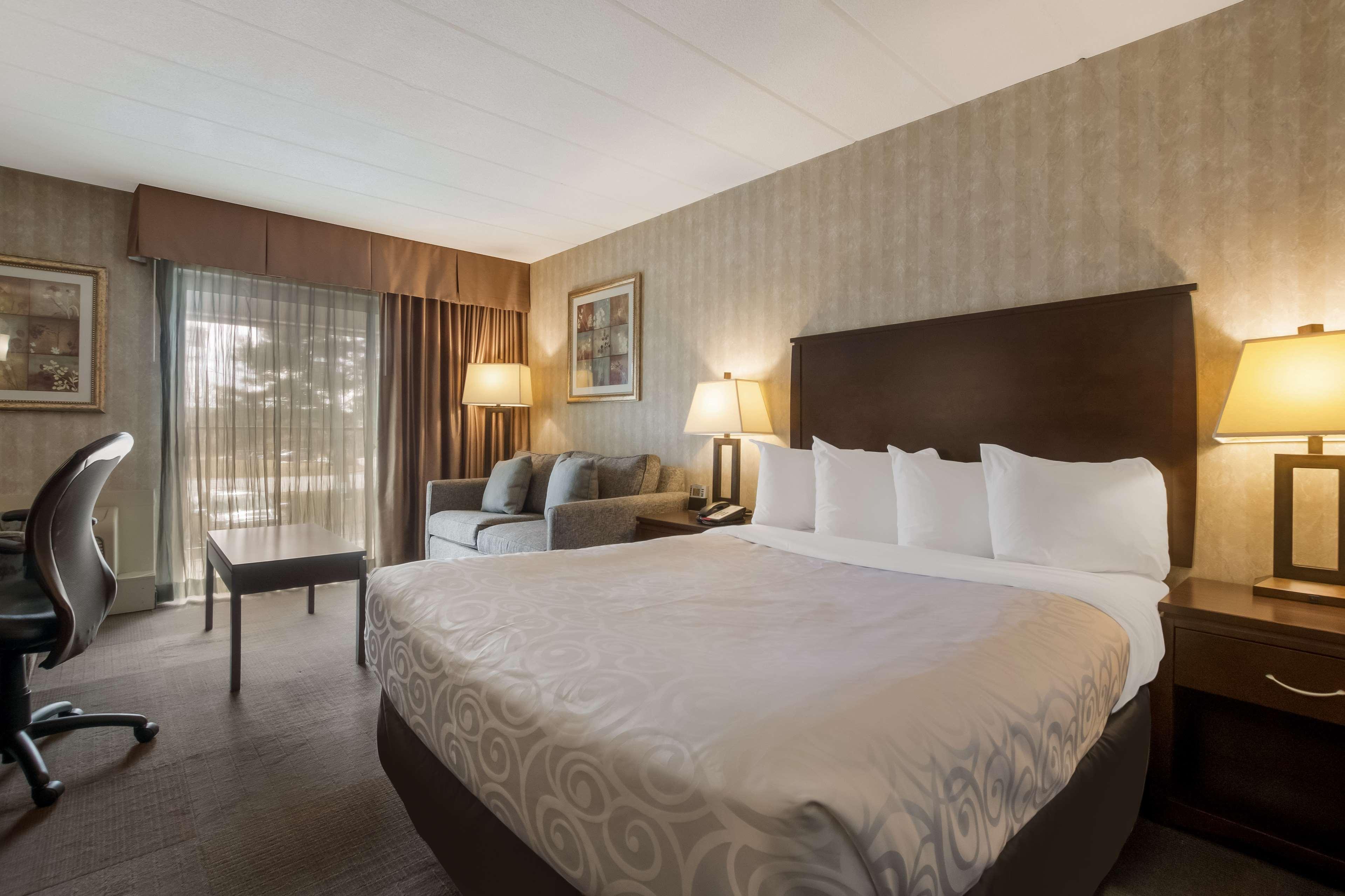 Quadruple Queen Size Bed