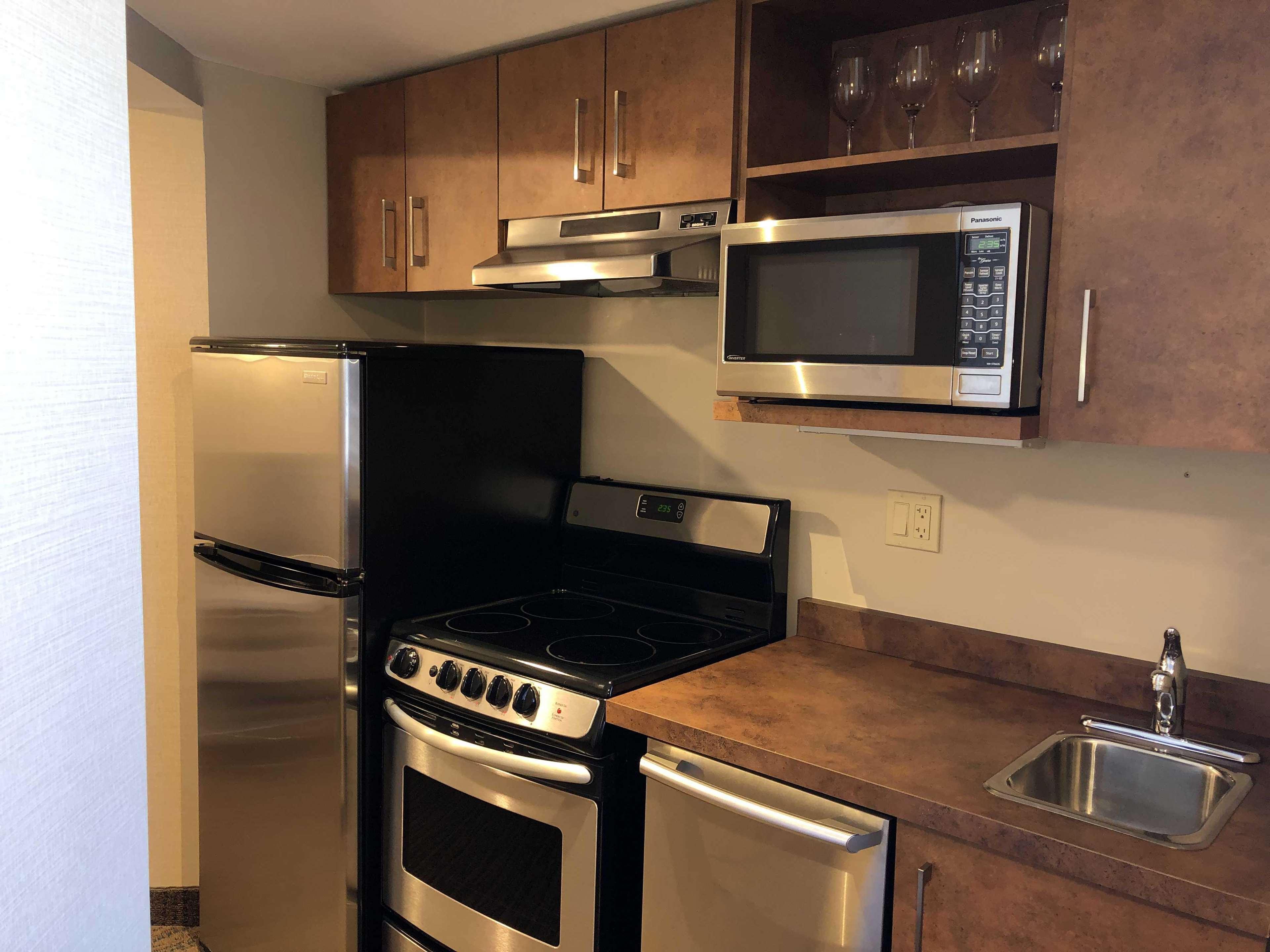 Suite Two Queen Beds Non Smoking