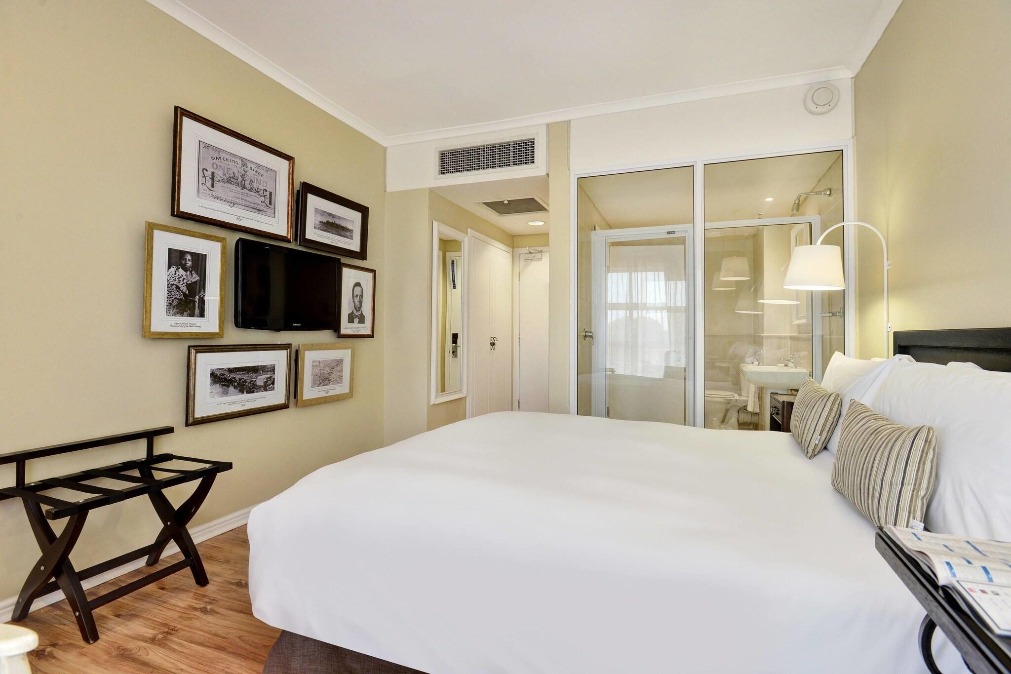 Double Queen Size Bed