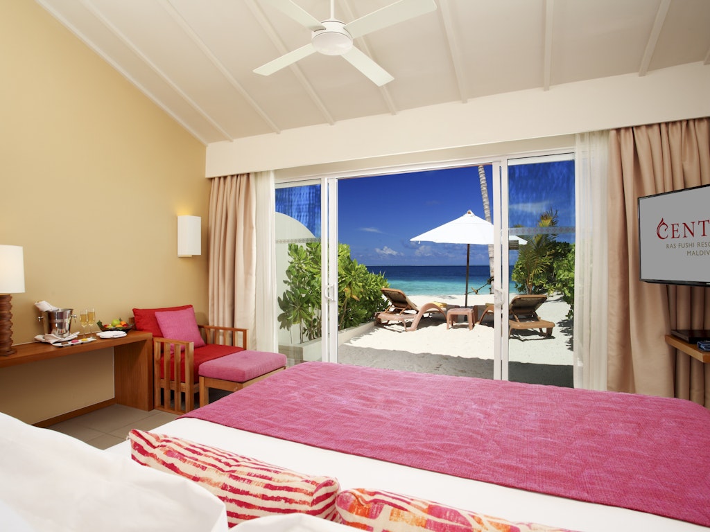 Villa Ocean Front King Bed