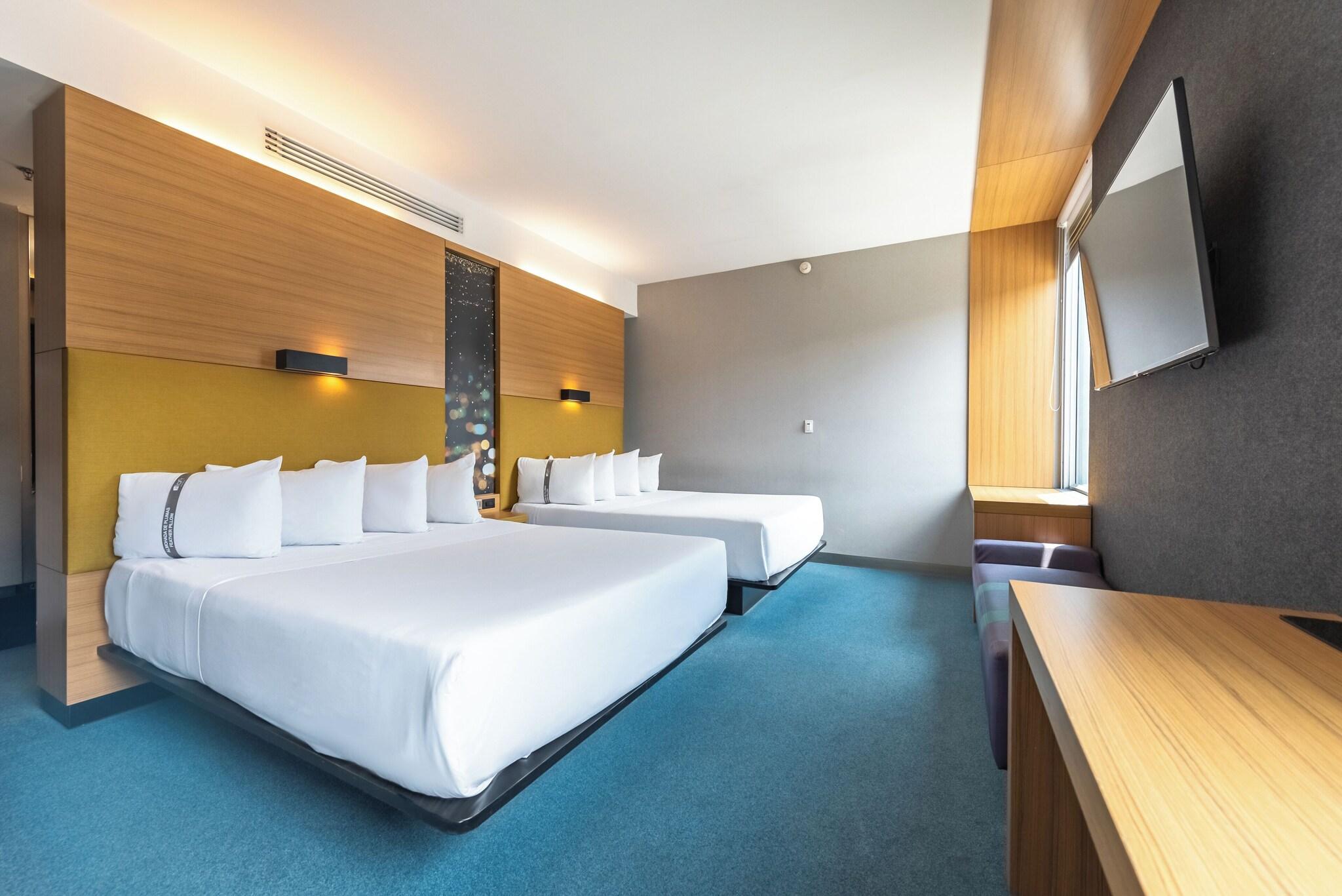 Quadruple Two Queen Beds