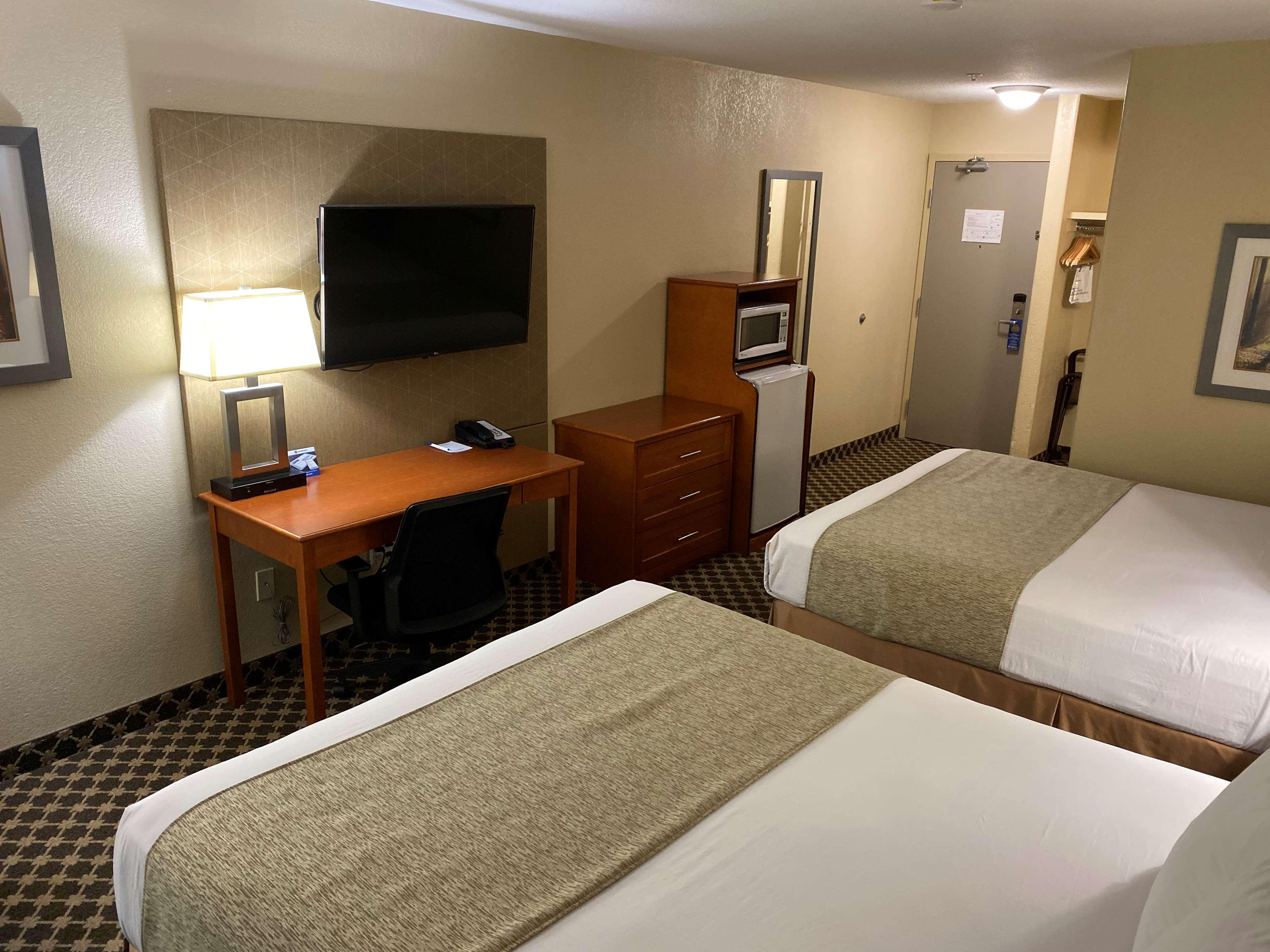 Room Two Queen Beds Non Smoking