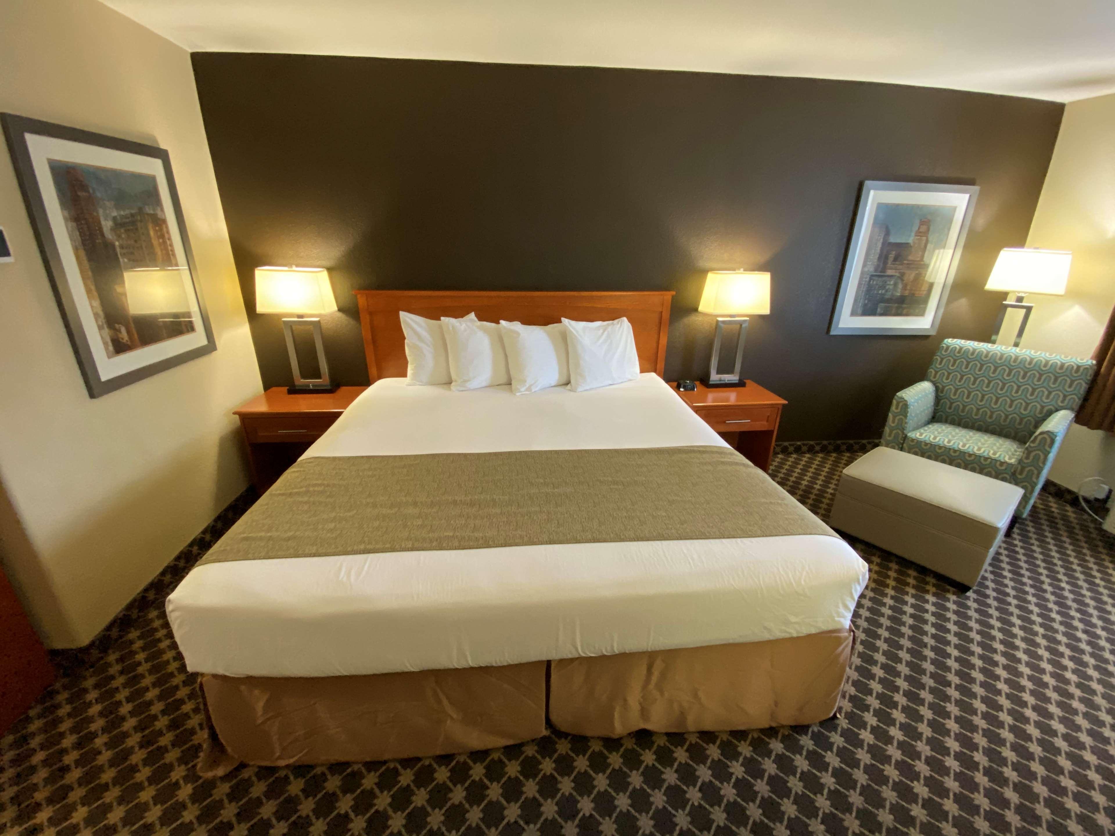 Room King Bed Non Smoking