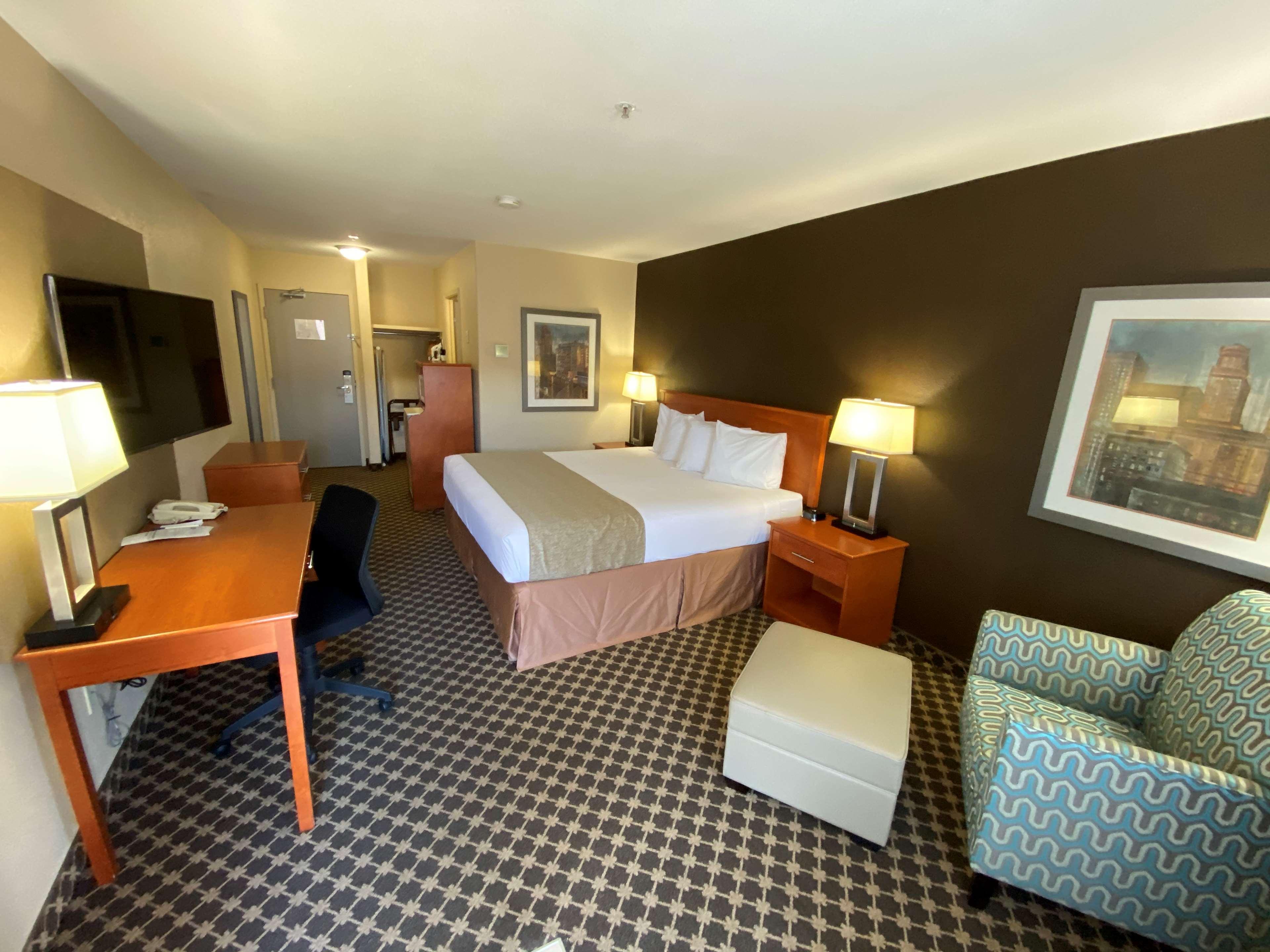 Room King Bed Non Smoking