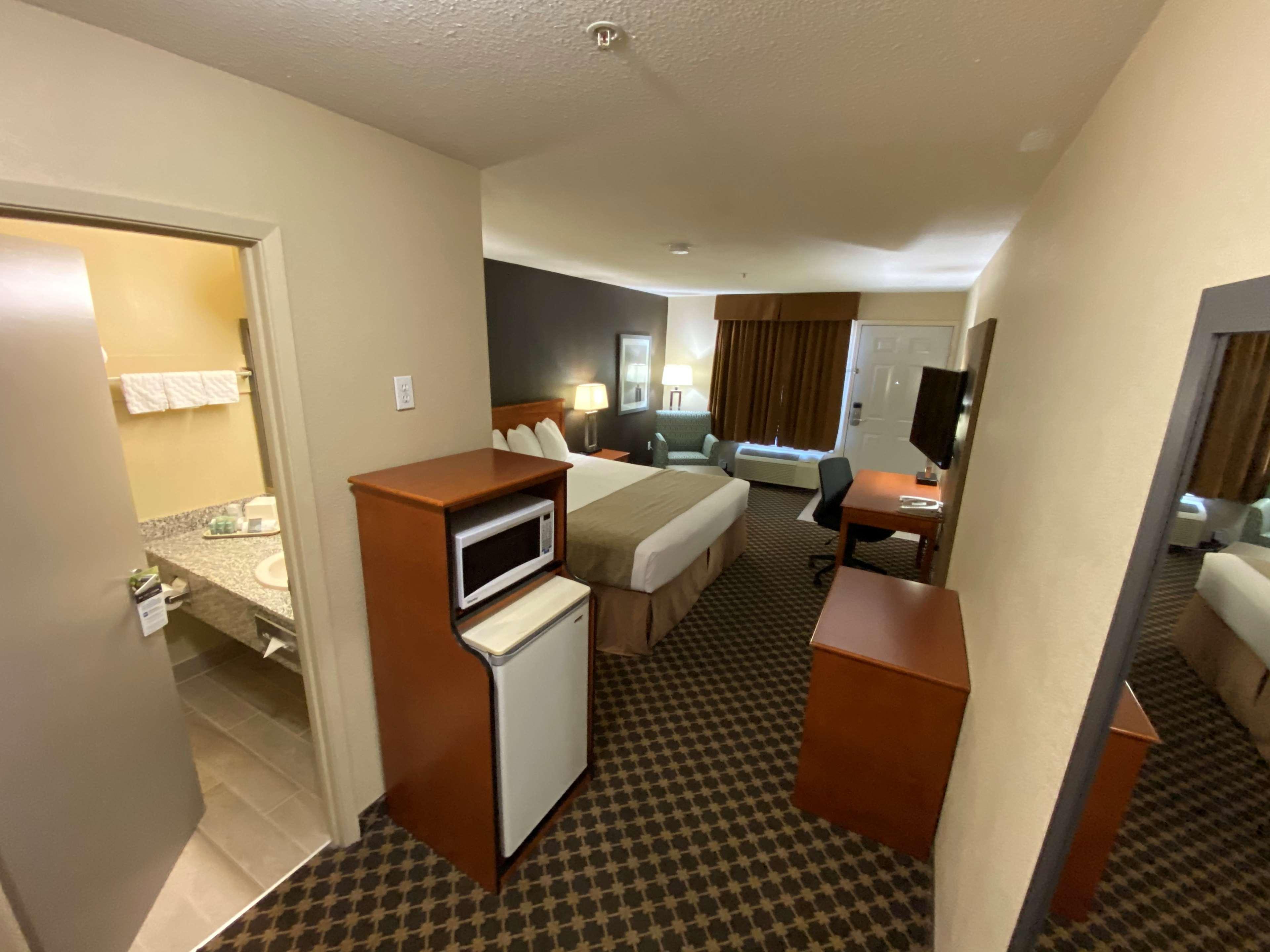 Room King Bed Non Smoking