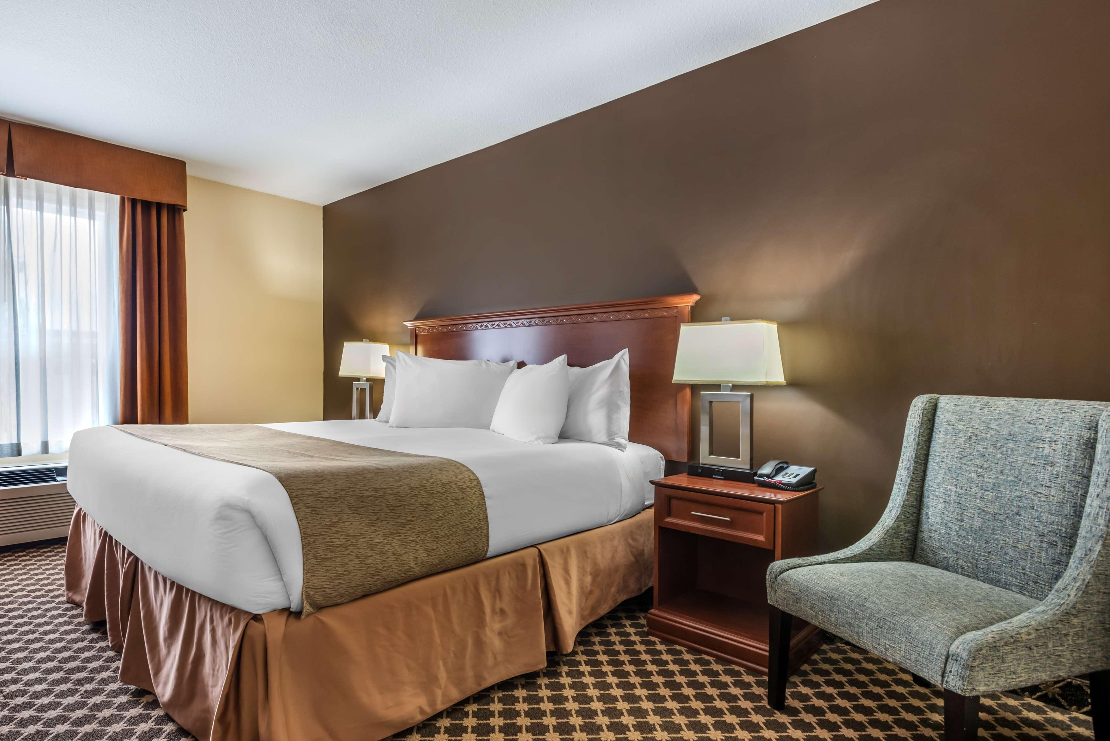 Suite Queen Bed Non Smoking