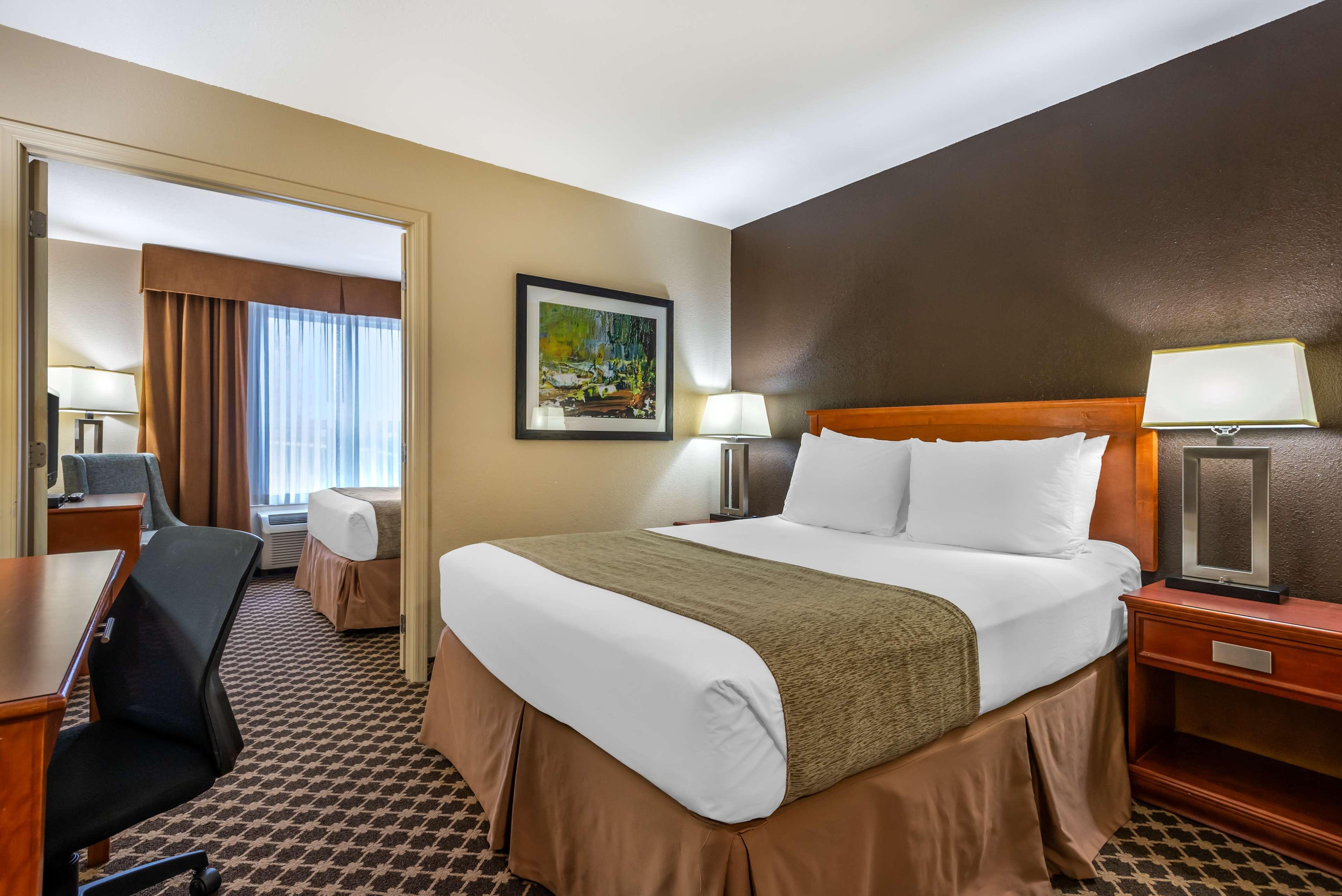 Suite Two Queen Beds Non Smoking