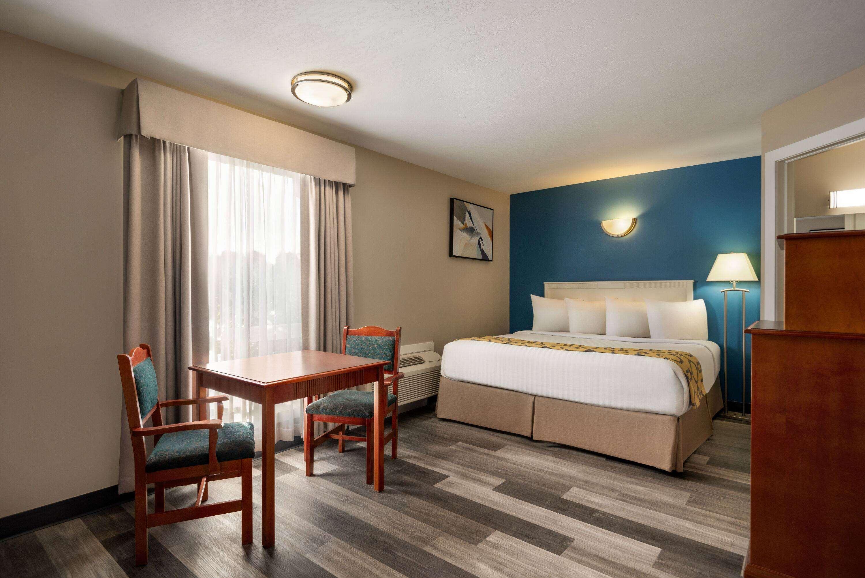 Room Deluxe King Bed