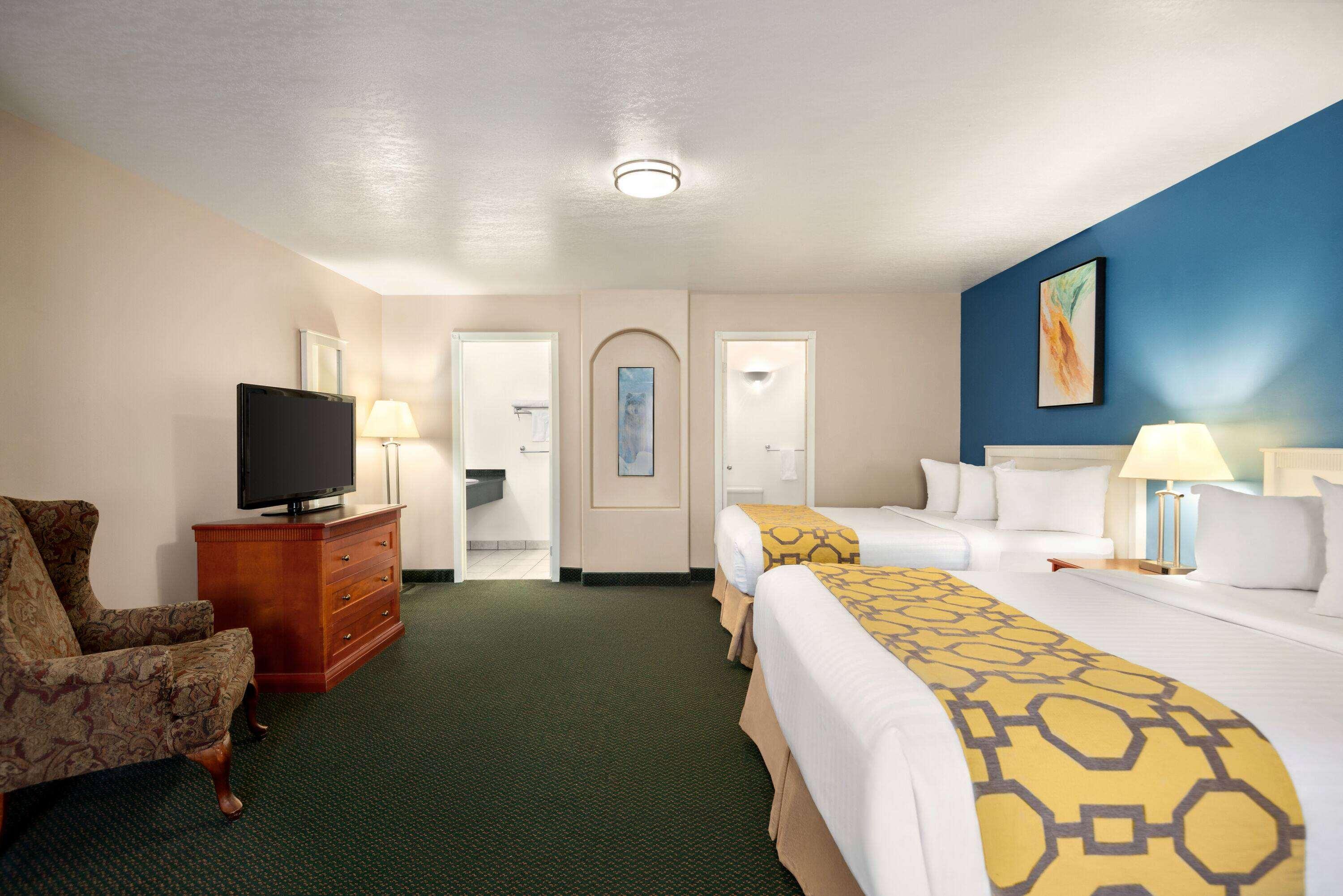 Room Deluxe Two Queen Beds