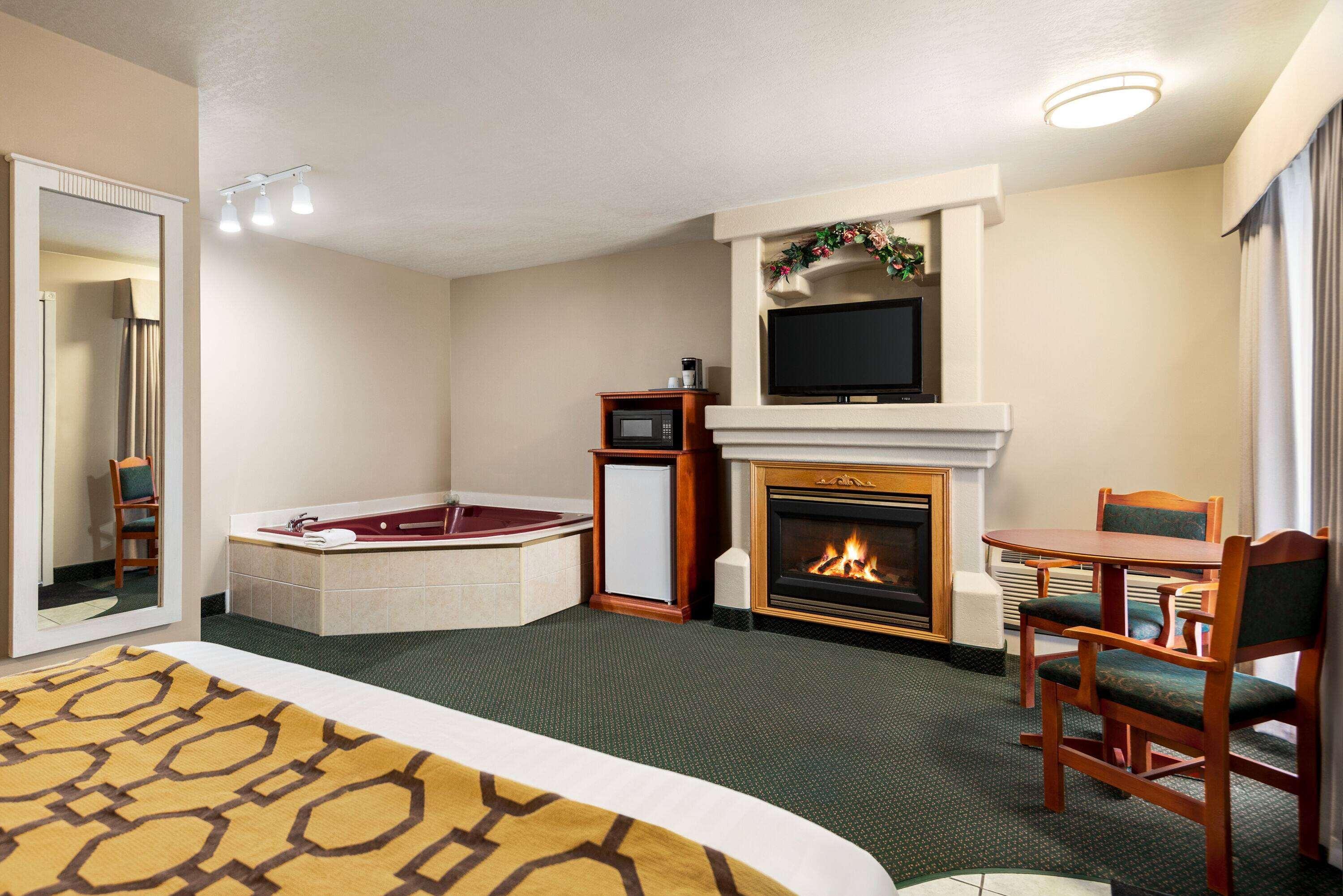 Room Deluxe Queen Bed