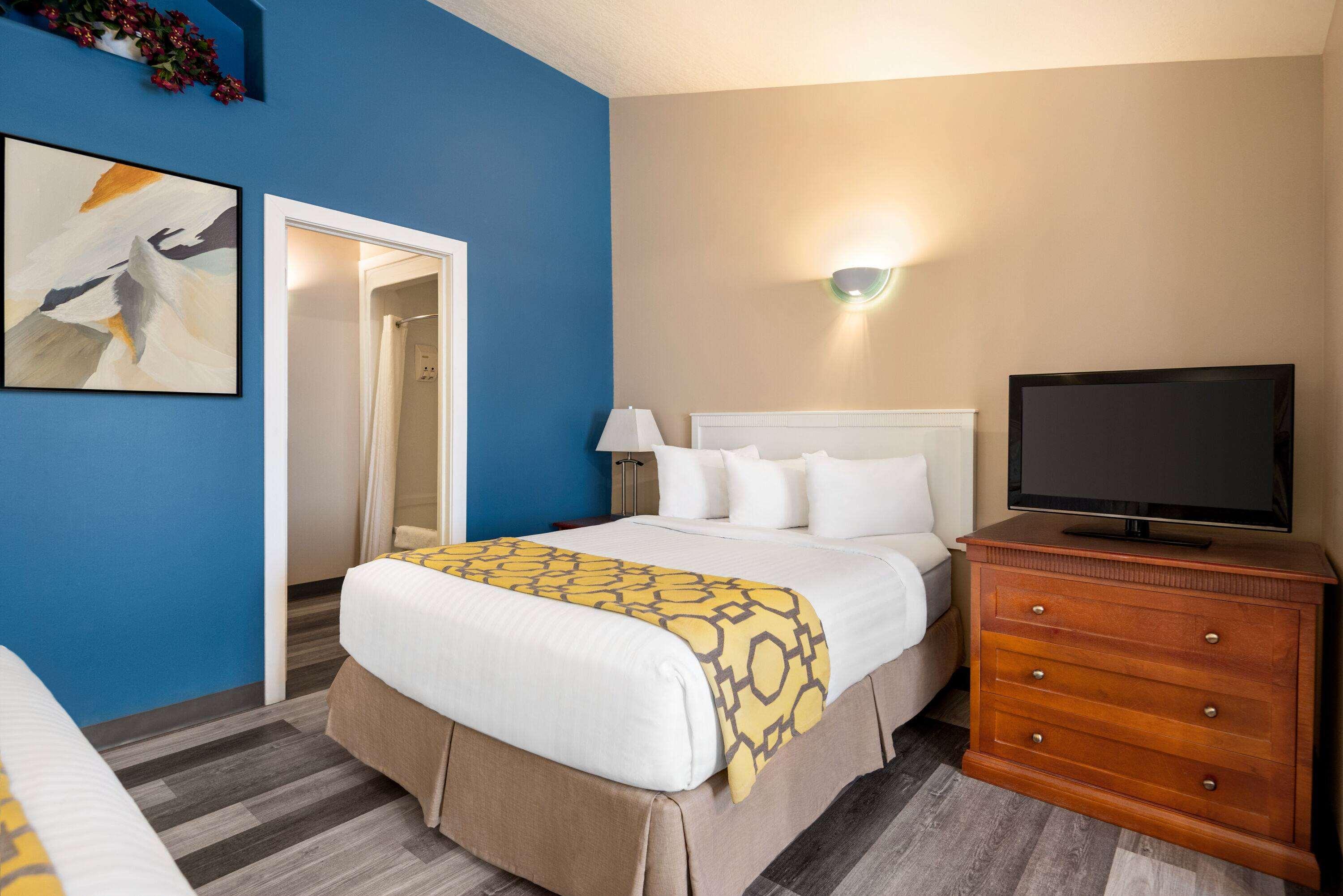 Suite Two Queen Beds