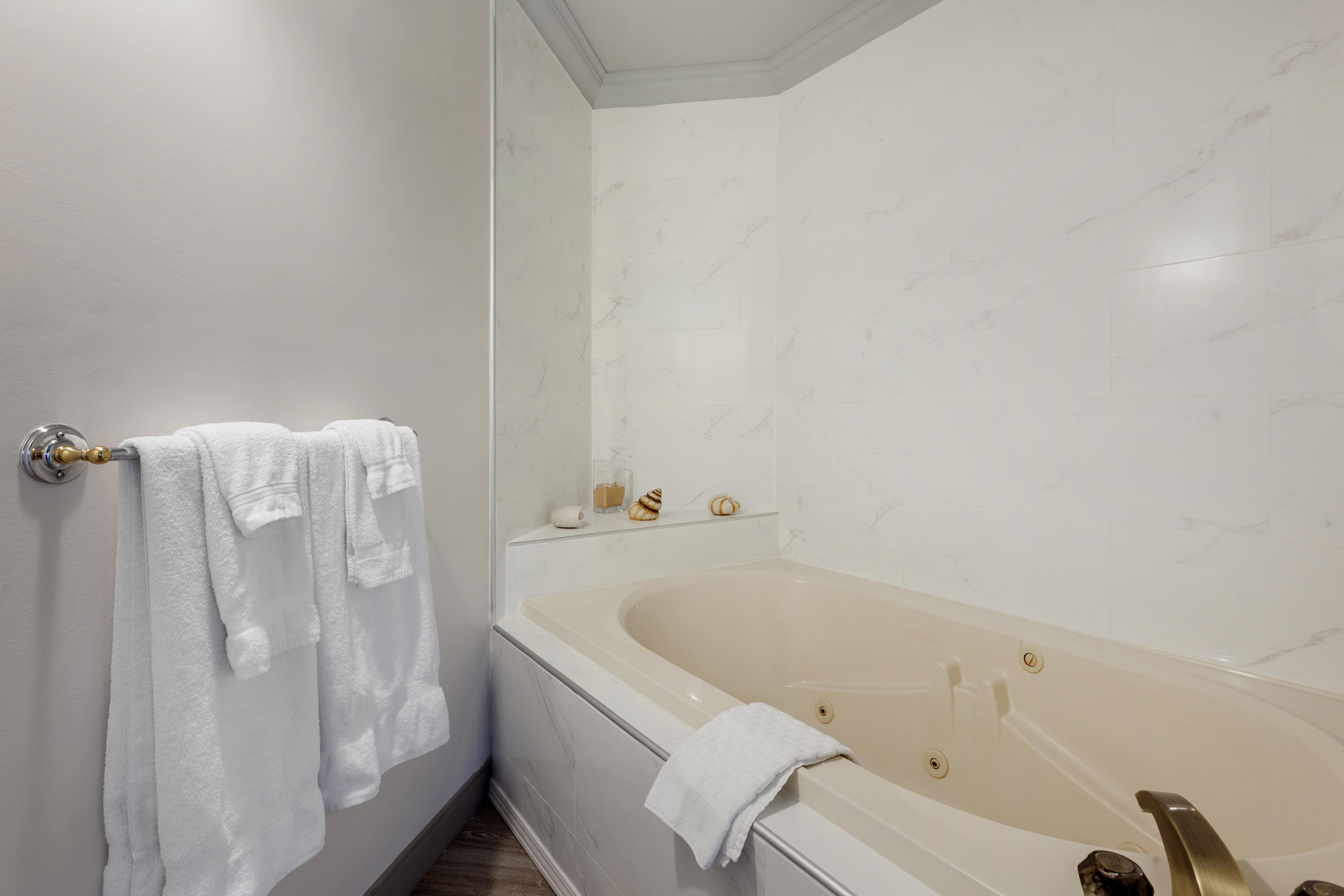 Suite King Size Bed