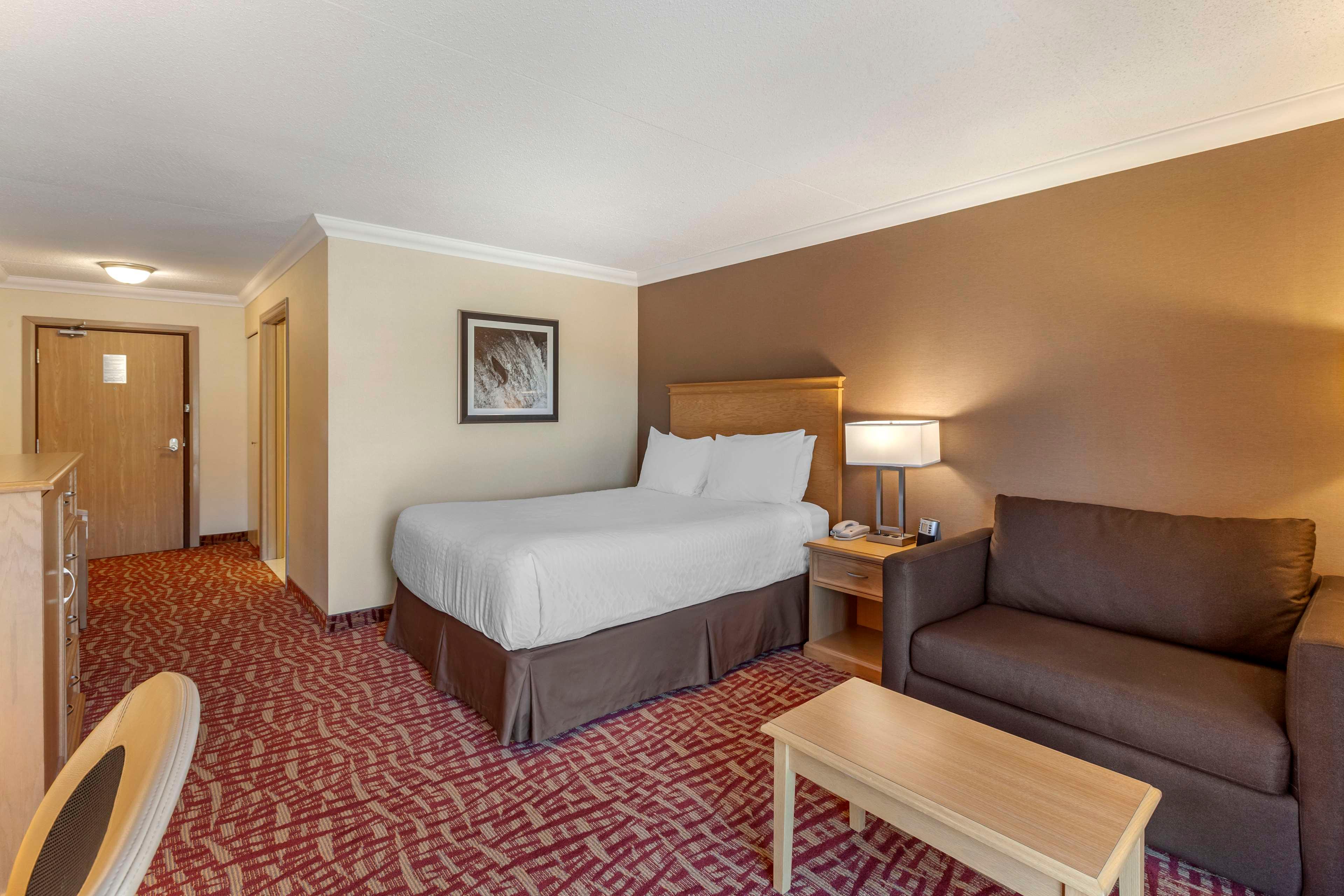 Triple Queen Bed Non Smoking