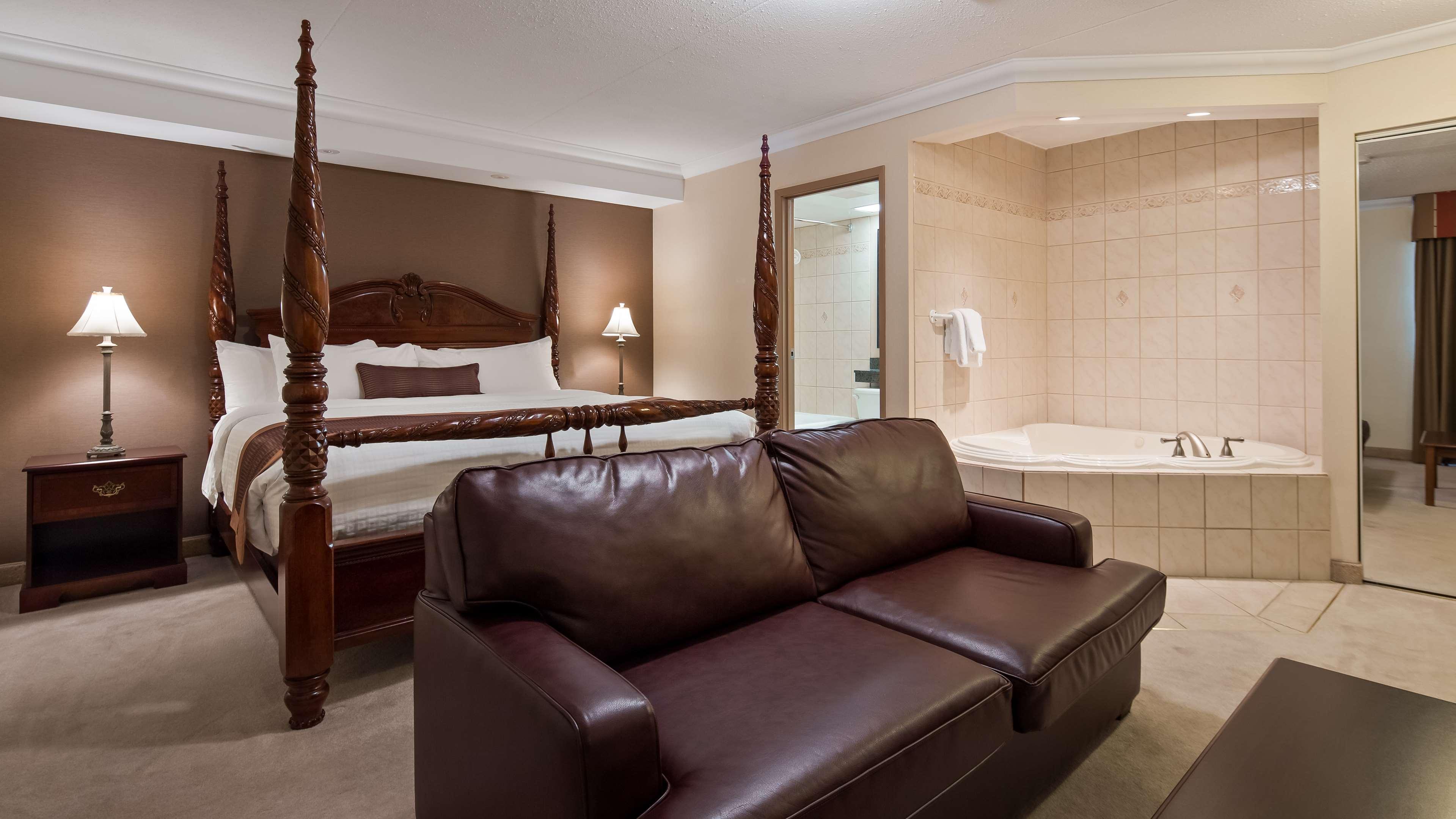 Quadruple King Size Bed