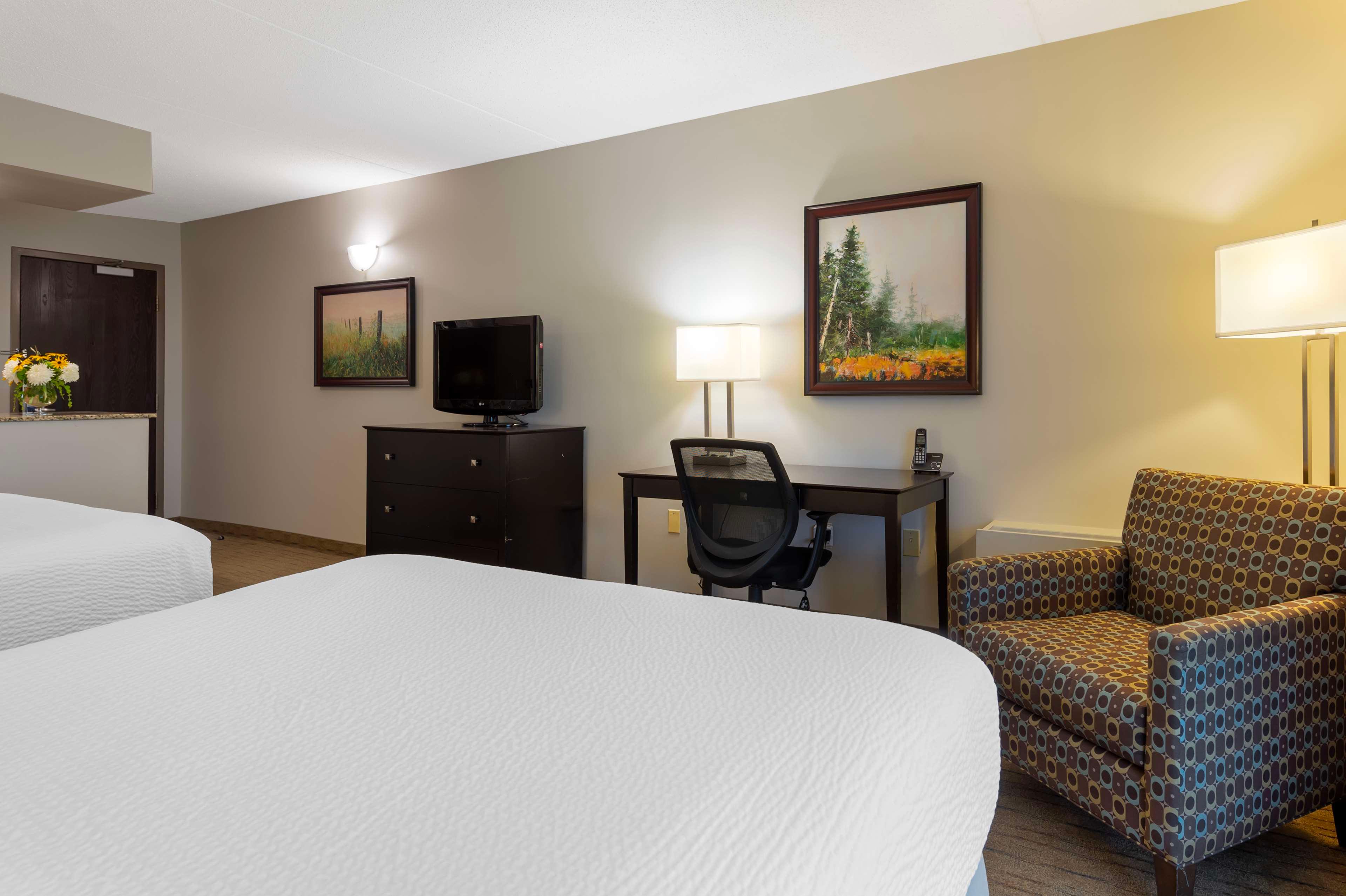 Quadruple Two Queen Beds