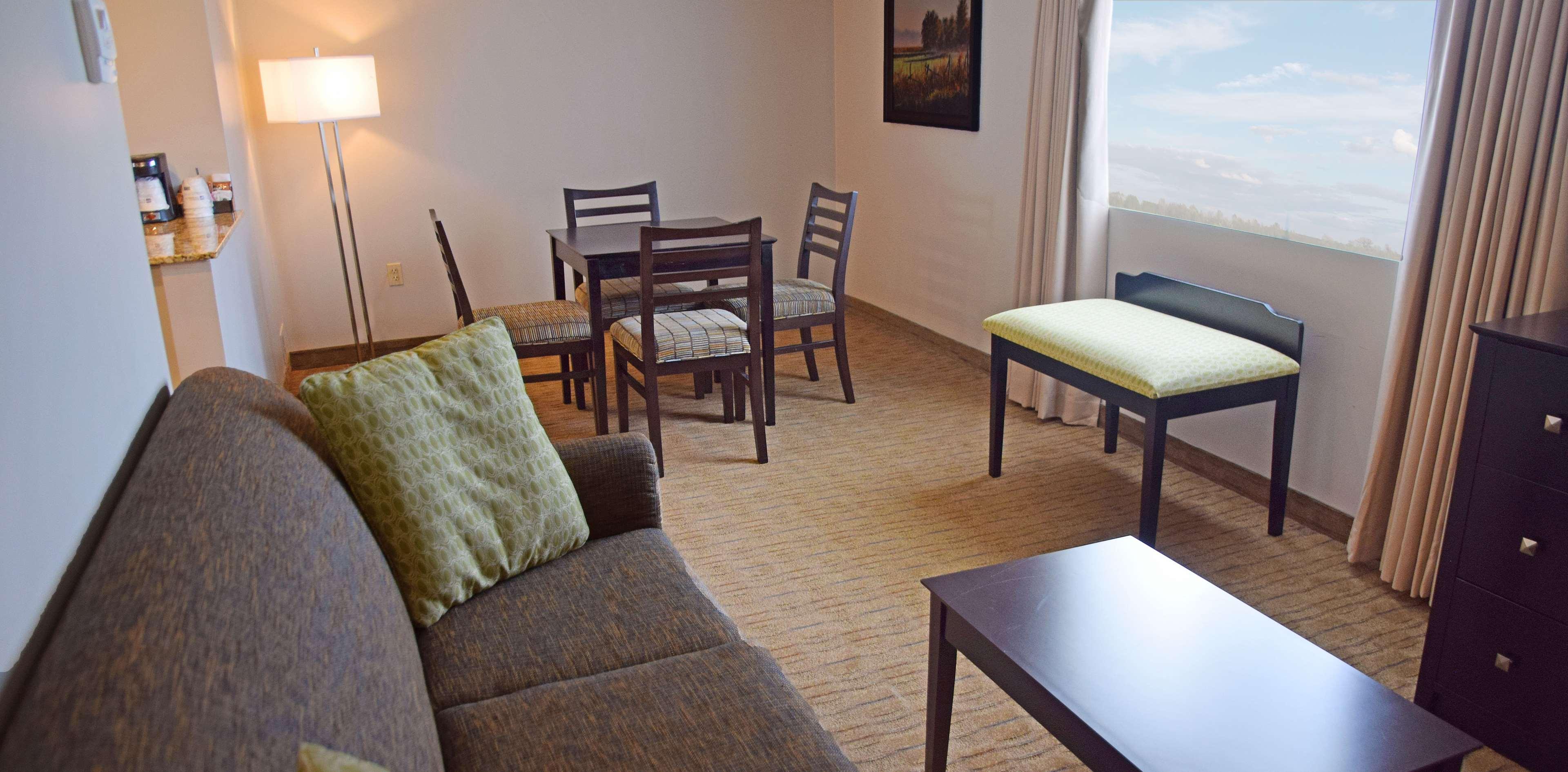 Suite Queen Bed Non Smoking