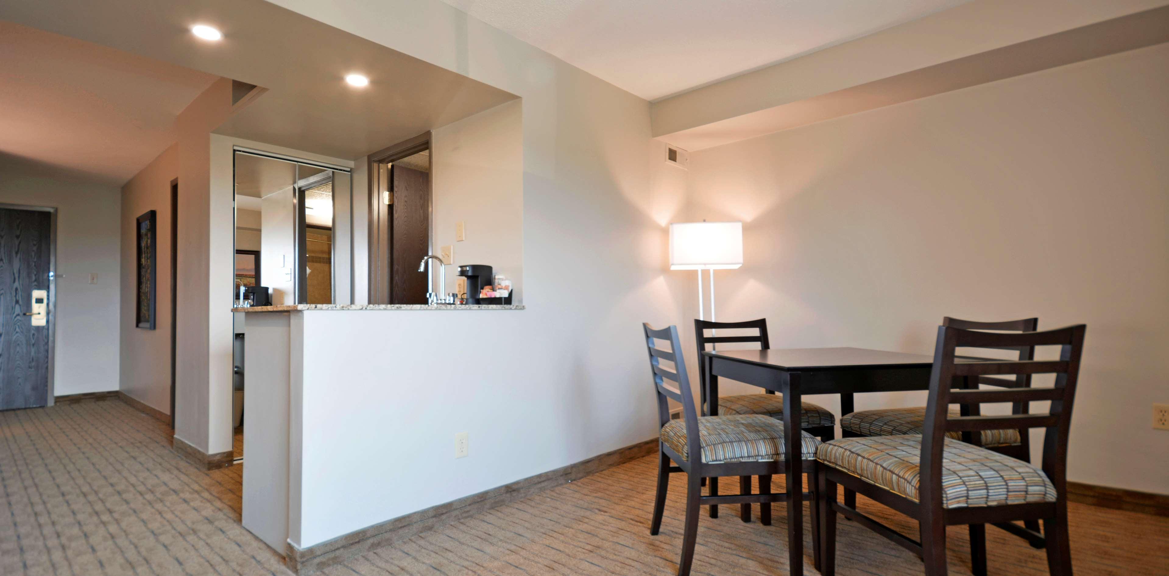 Suite Queen Bed Non Smoking