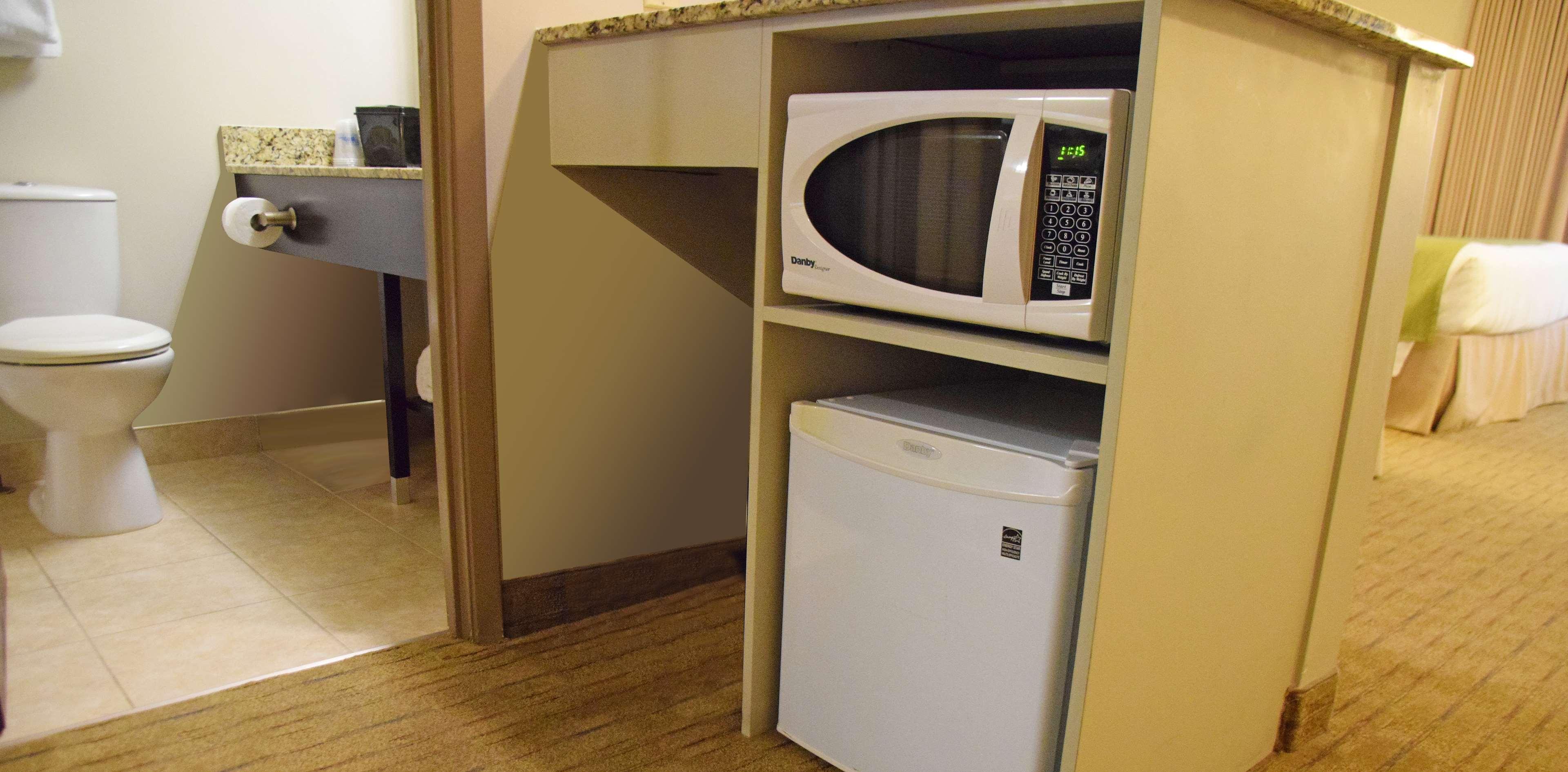 Triple Queen Bed Non Smoking