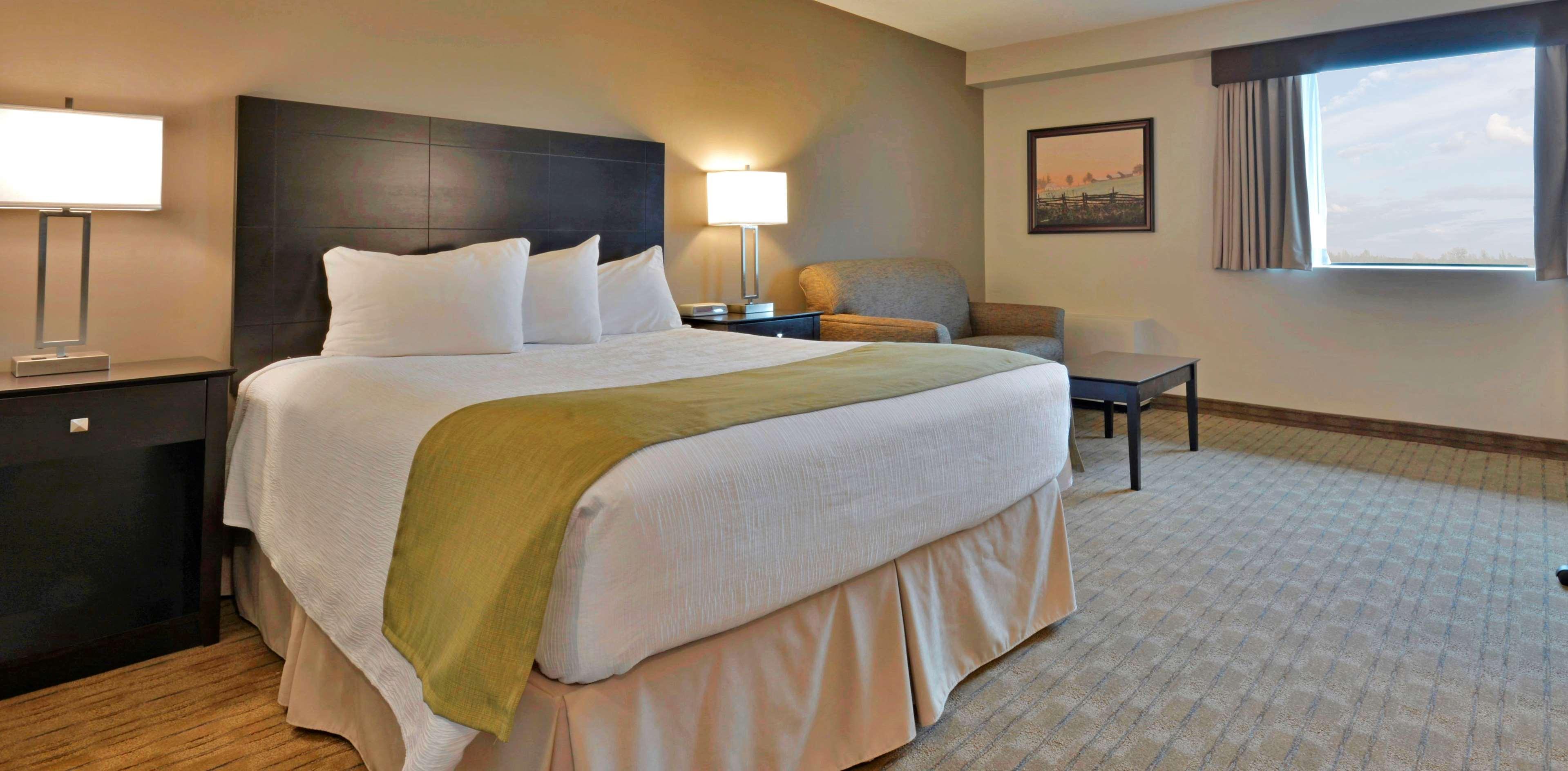 Triple Queen Bed Non Smoking