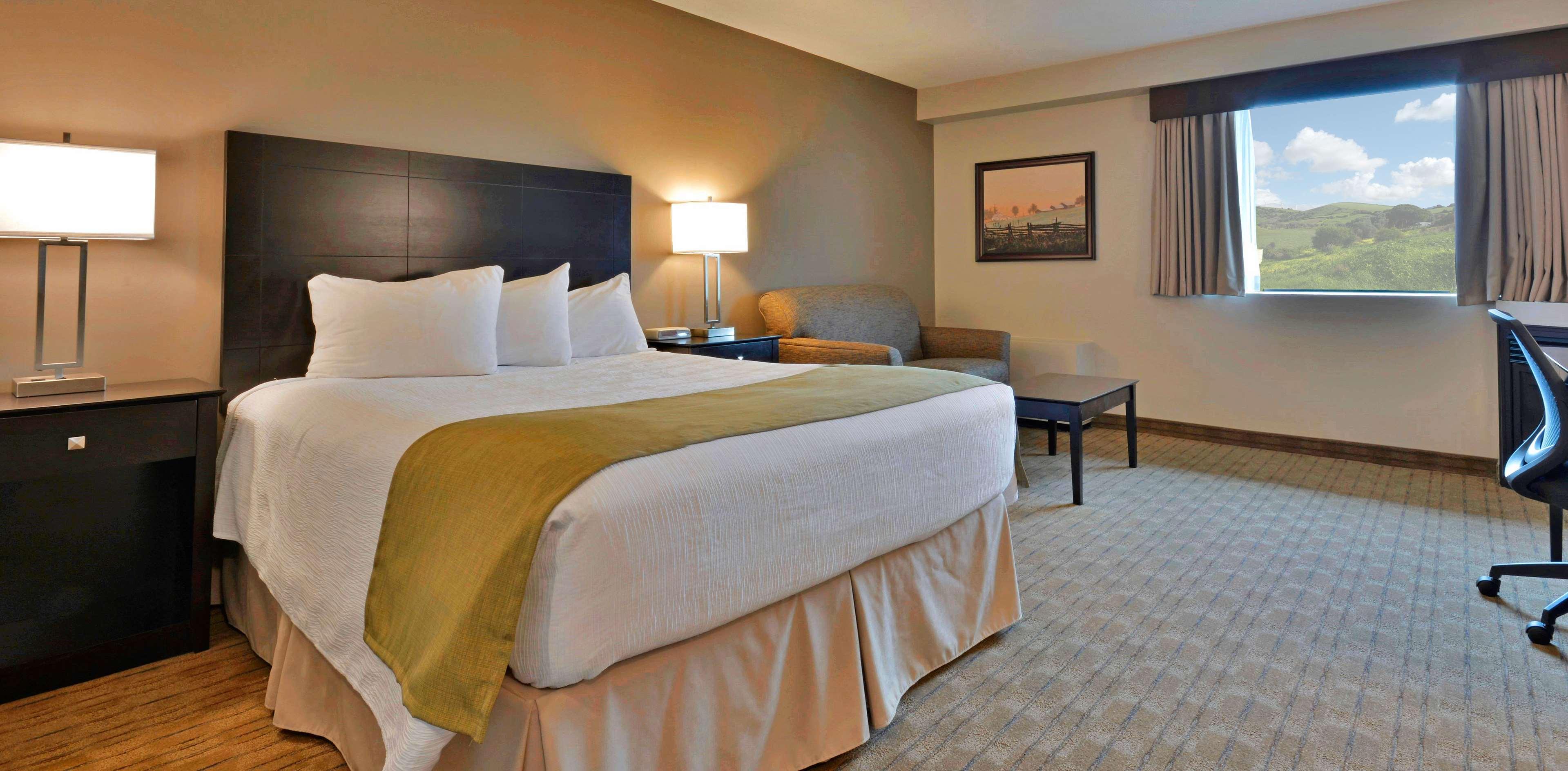 Triple Queen Size Bed