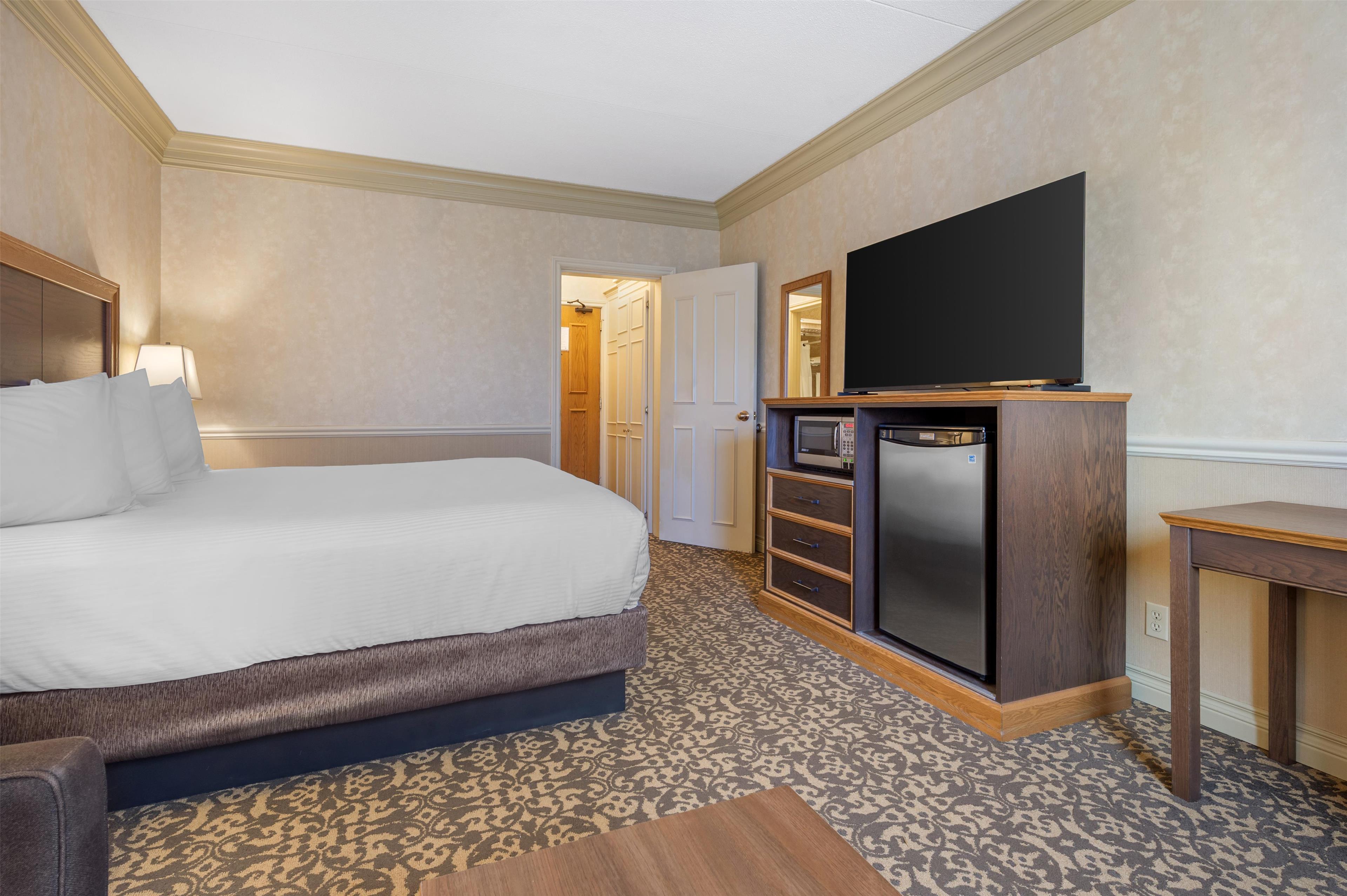 Double Queen Size Bed