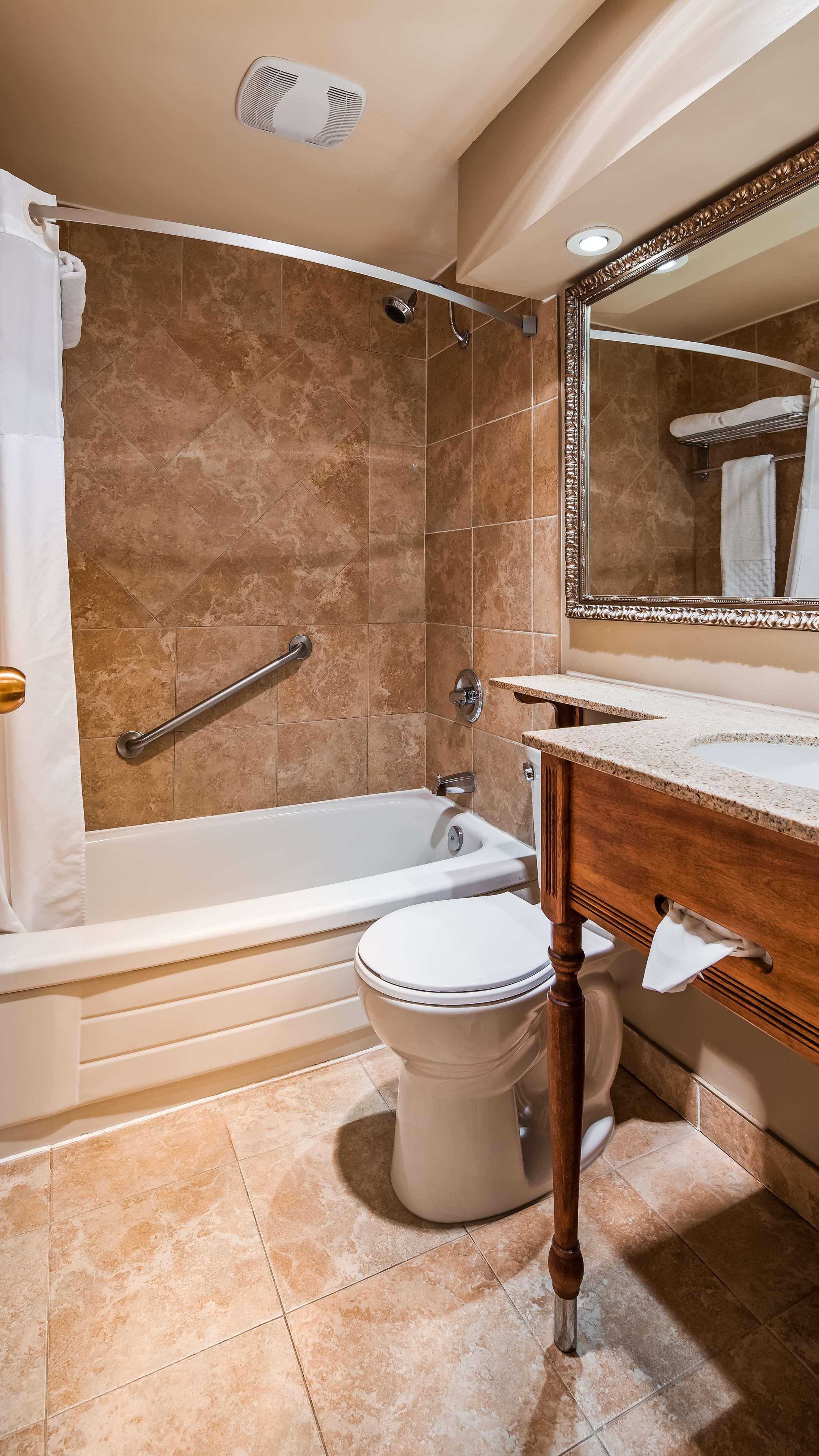 Twin Two Queen Beds Non Smoking