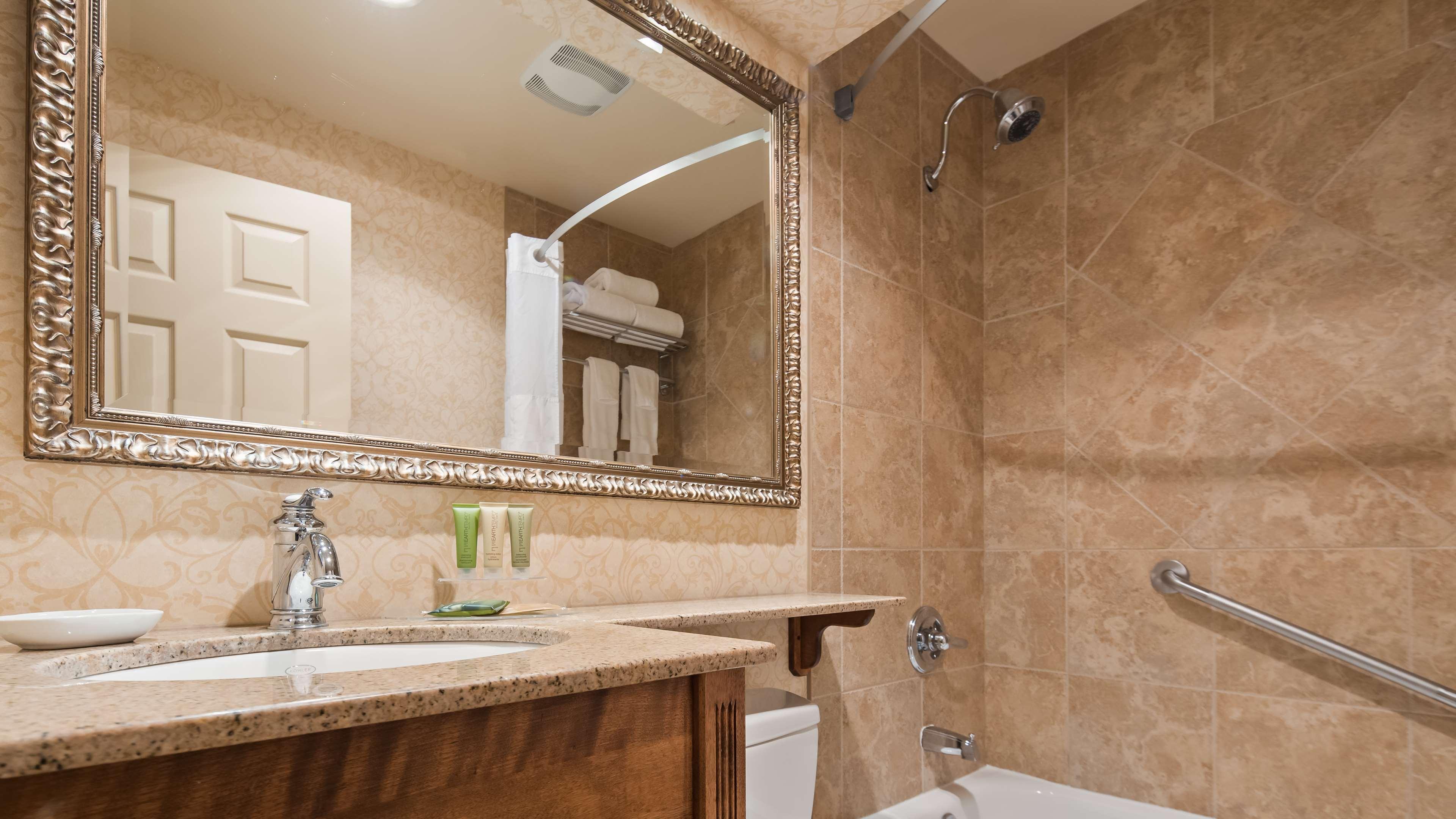 Twin Two Queen Beds Non Smoking