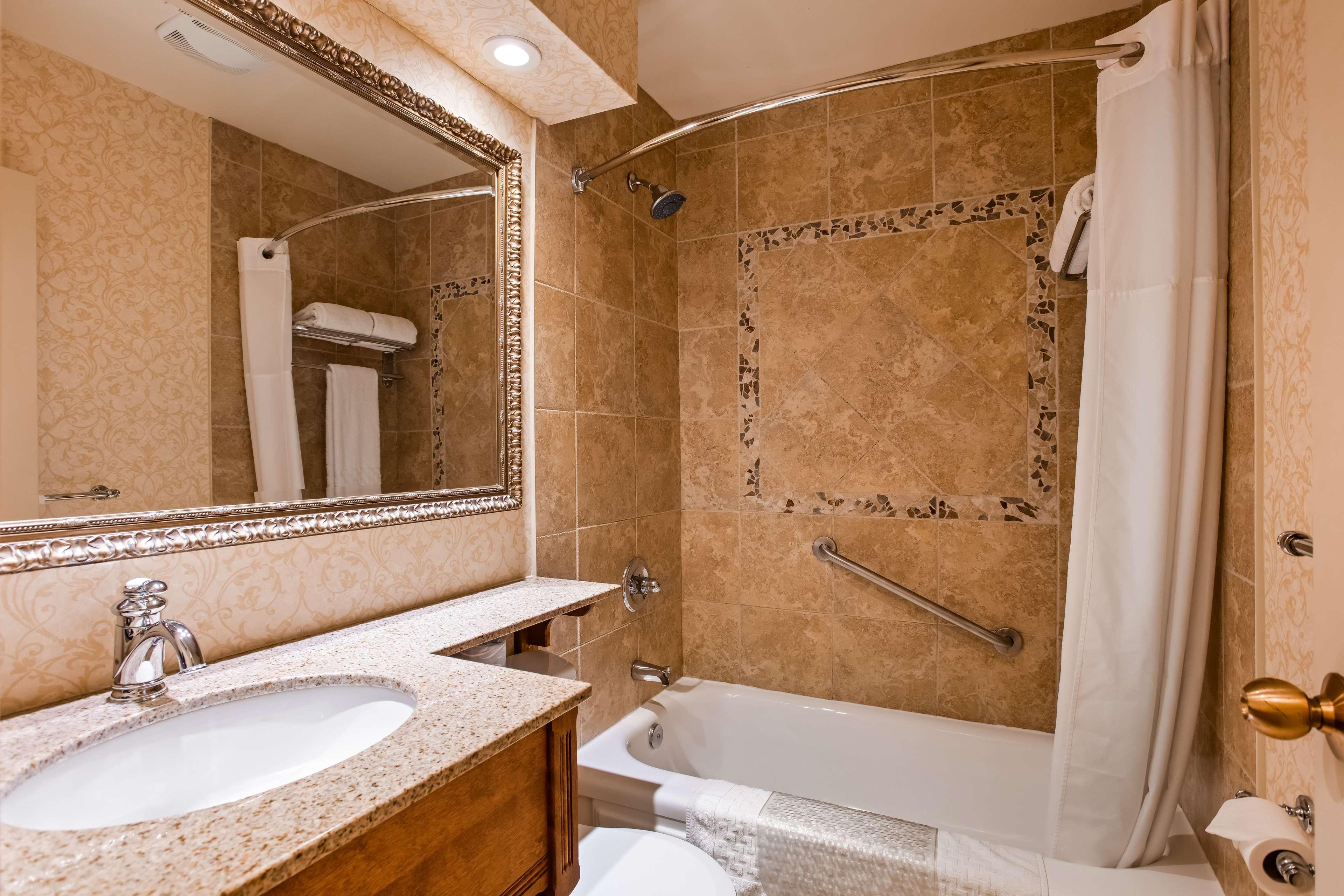 Double King Bed Non Smoking