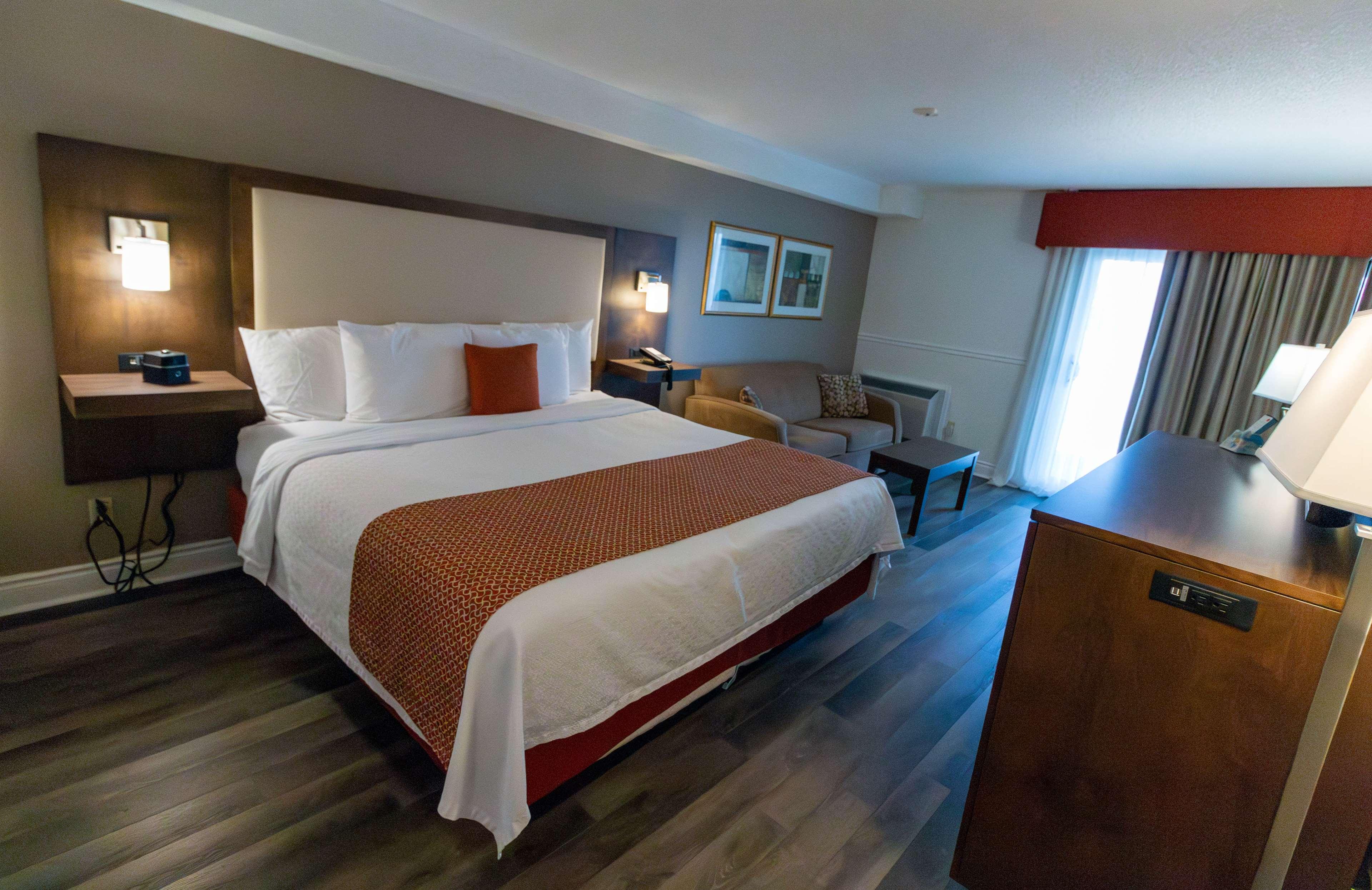 Quadruple King Size Bed