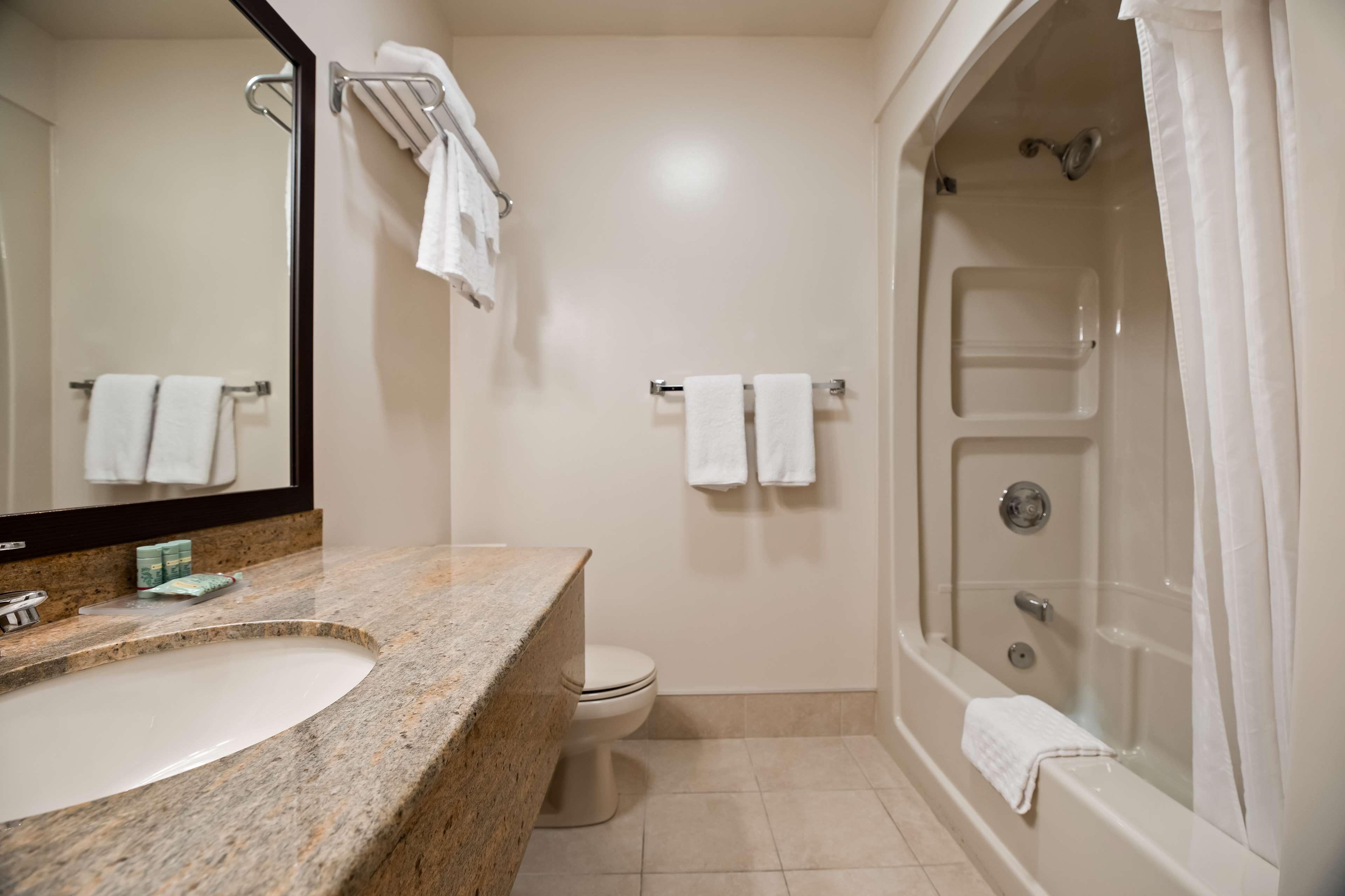 Double Queen Bed Non Smoking