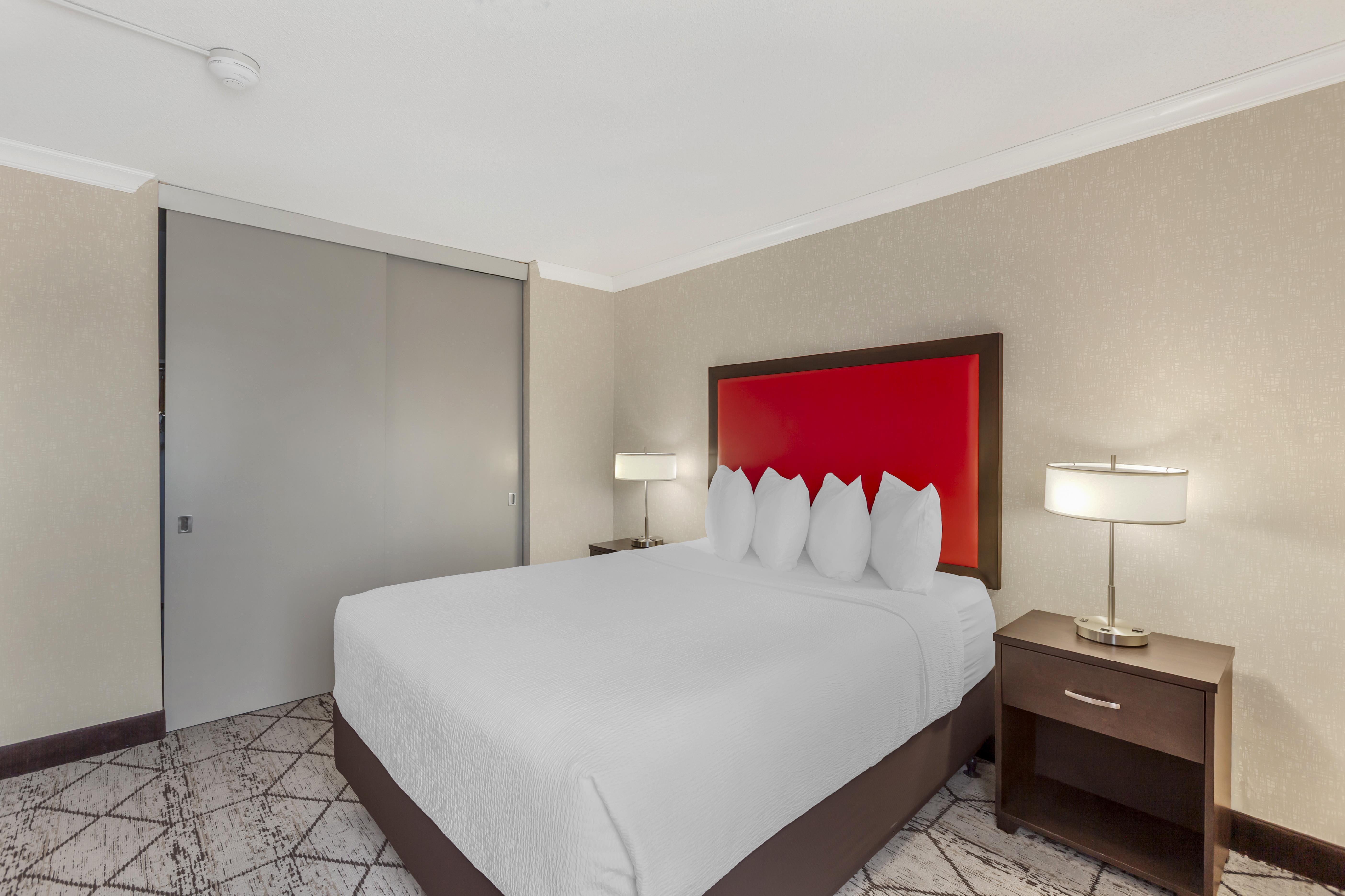 Suite Queen Size Bed