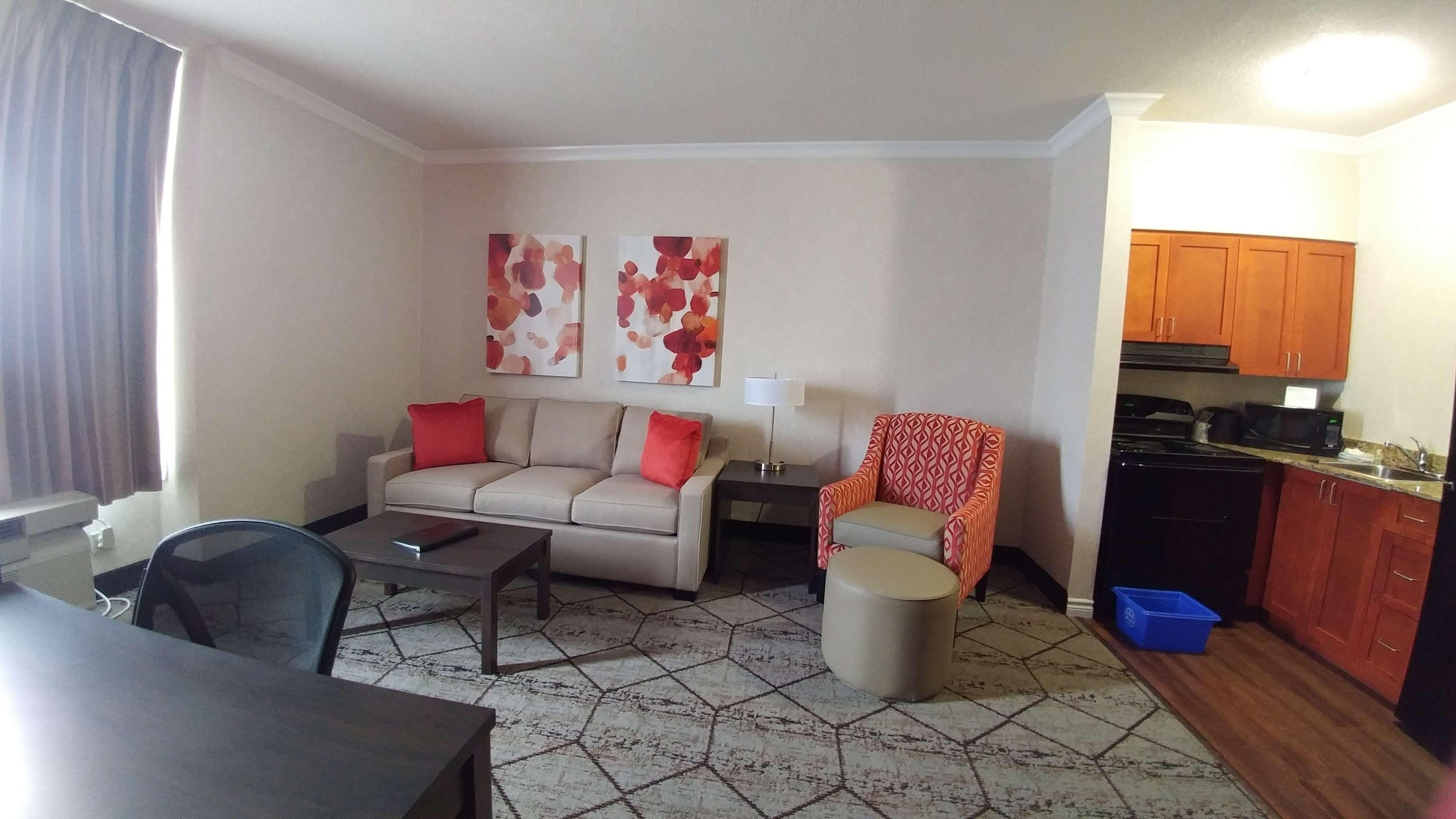 Suite Queen Size Bed