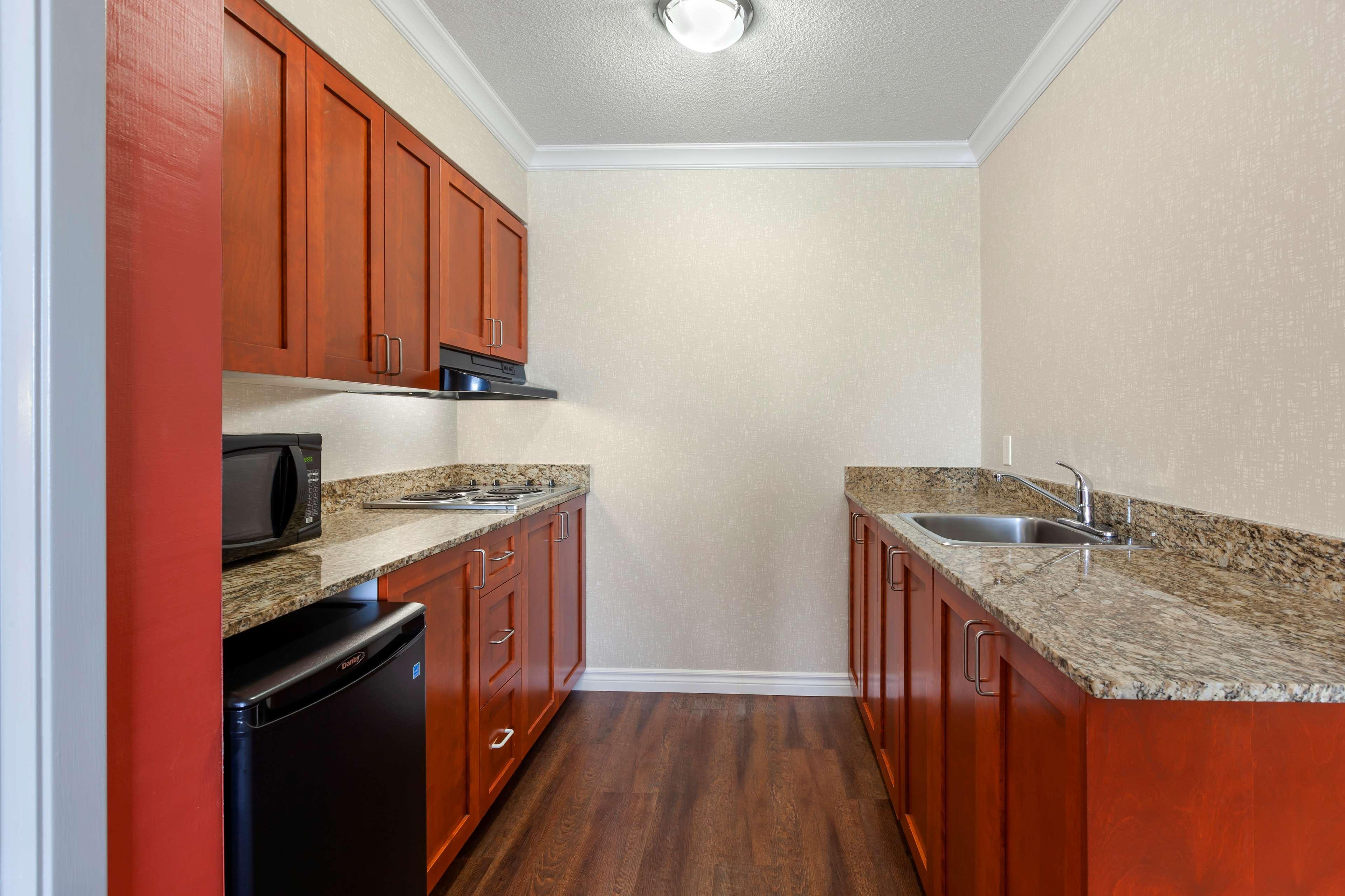 Suite Two Queen Beds