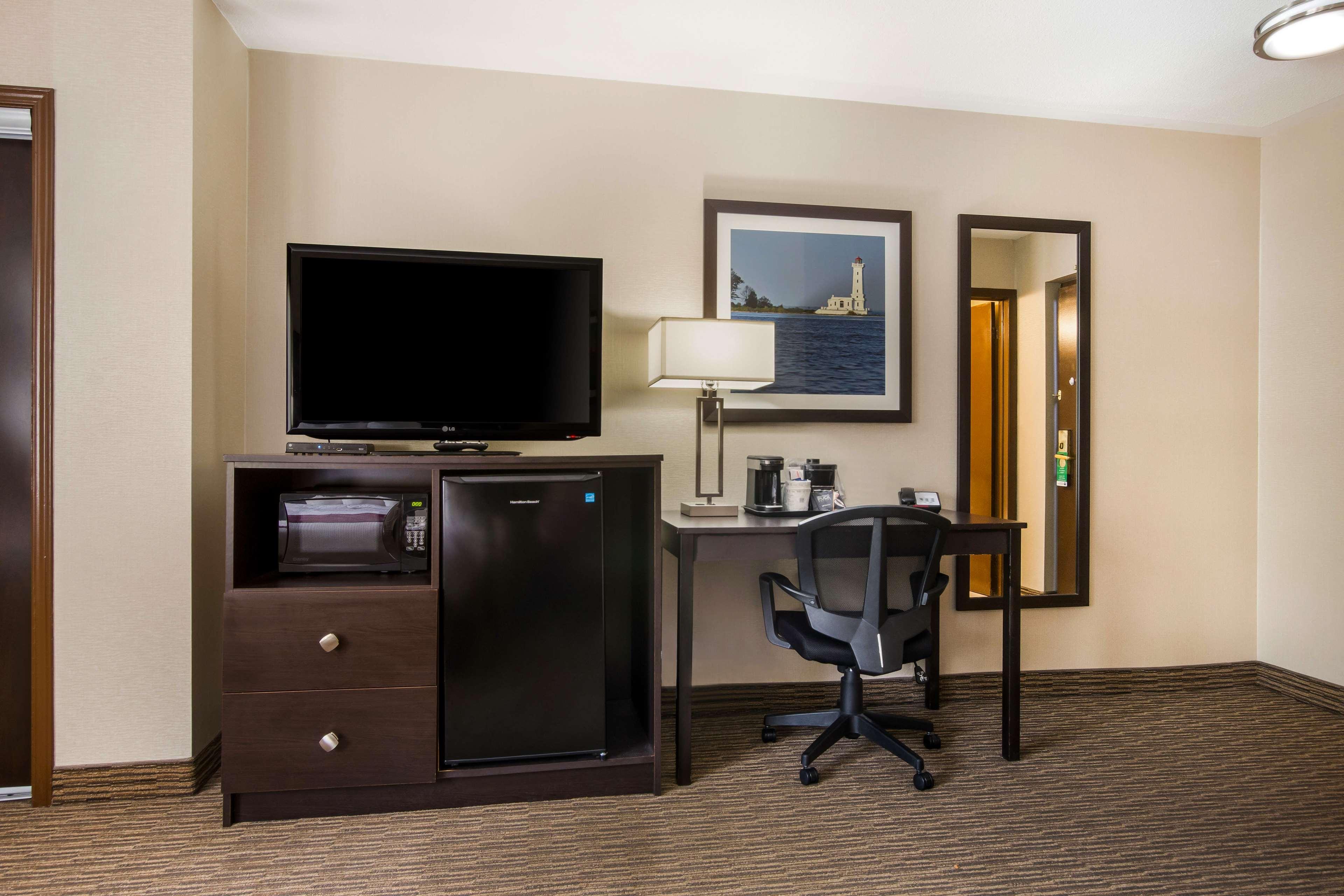 Double Queen Size Bed