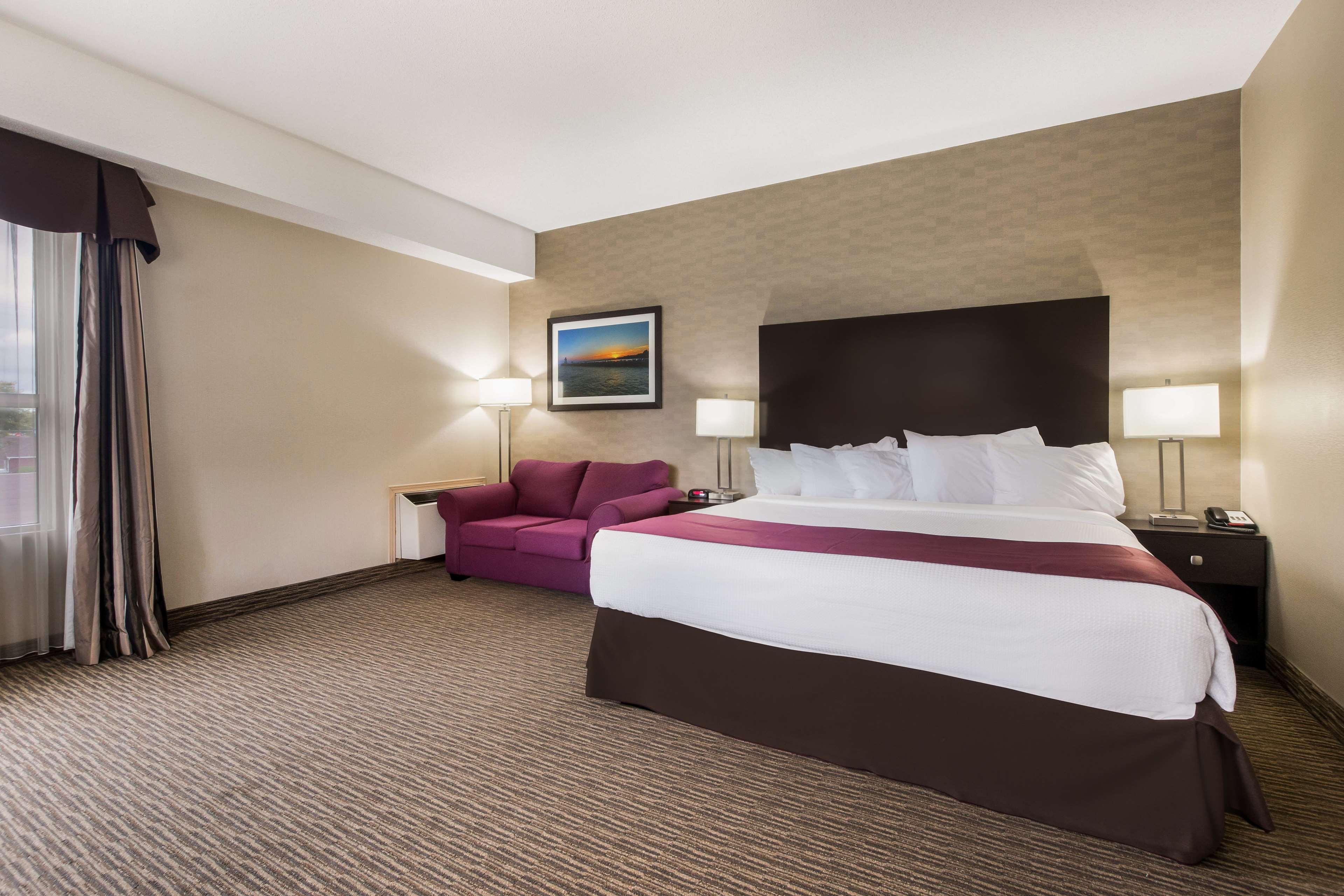 Double Queen Size Bed