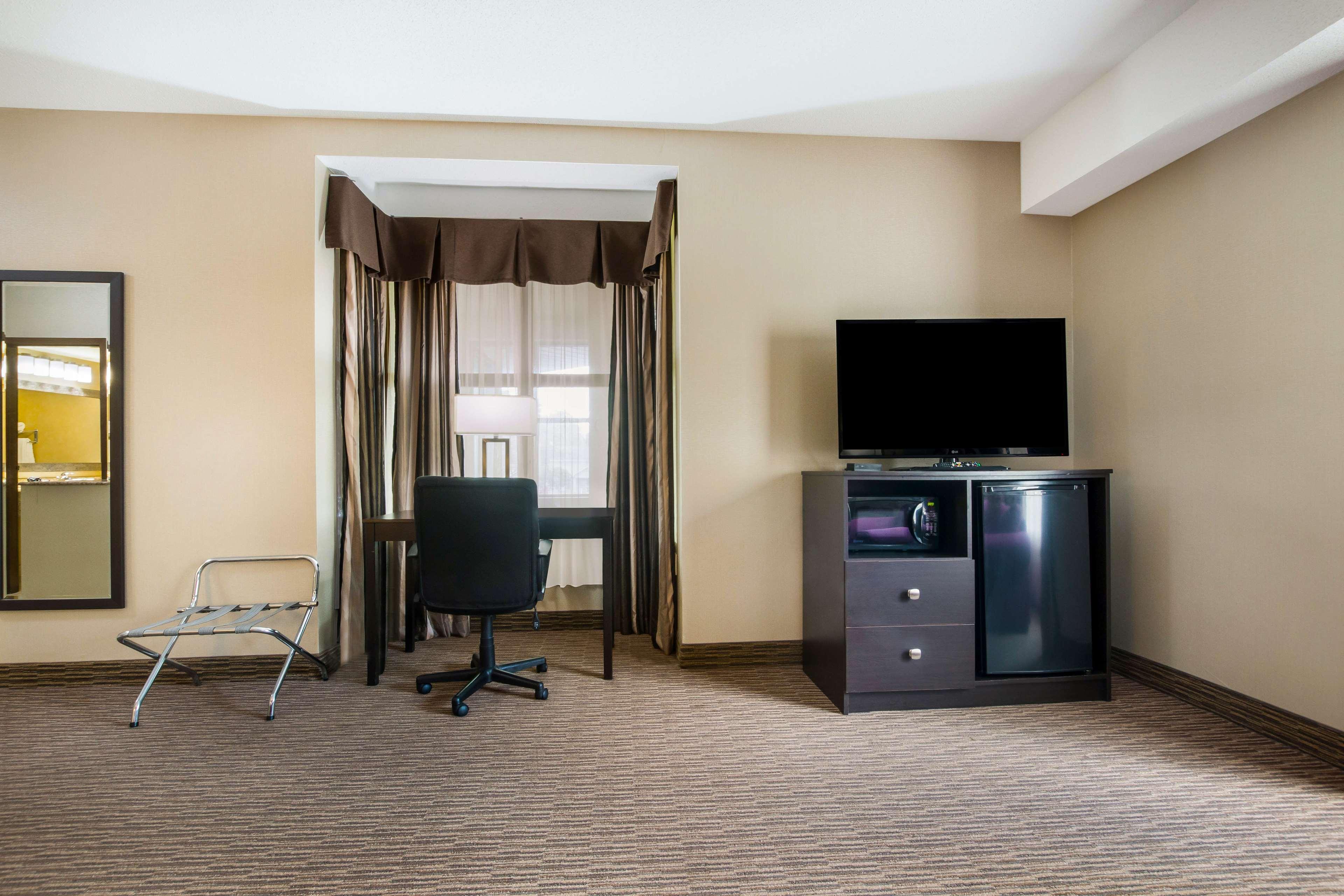 Double Business King Bed